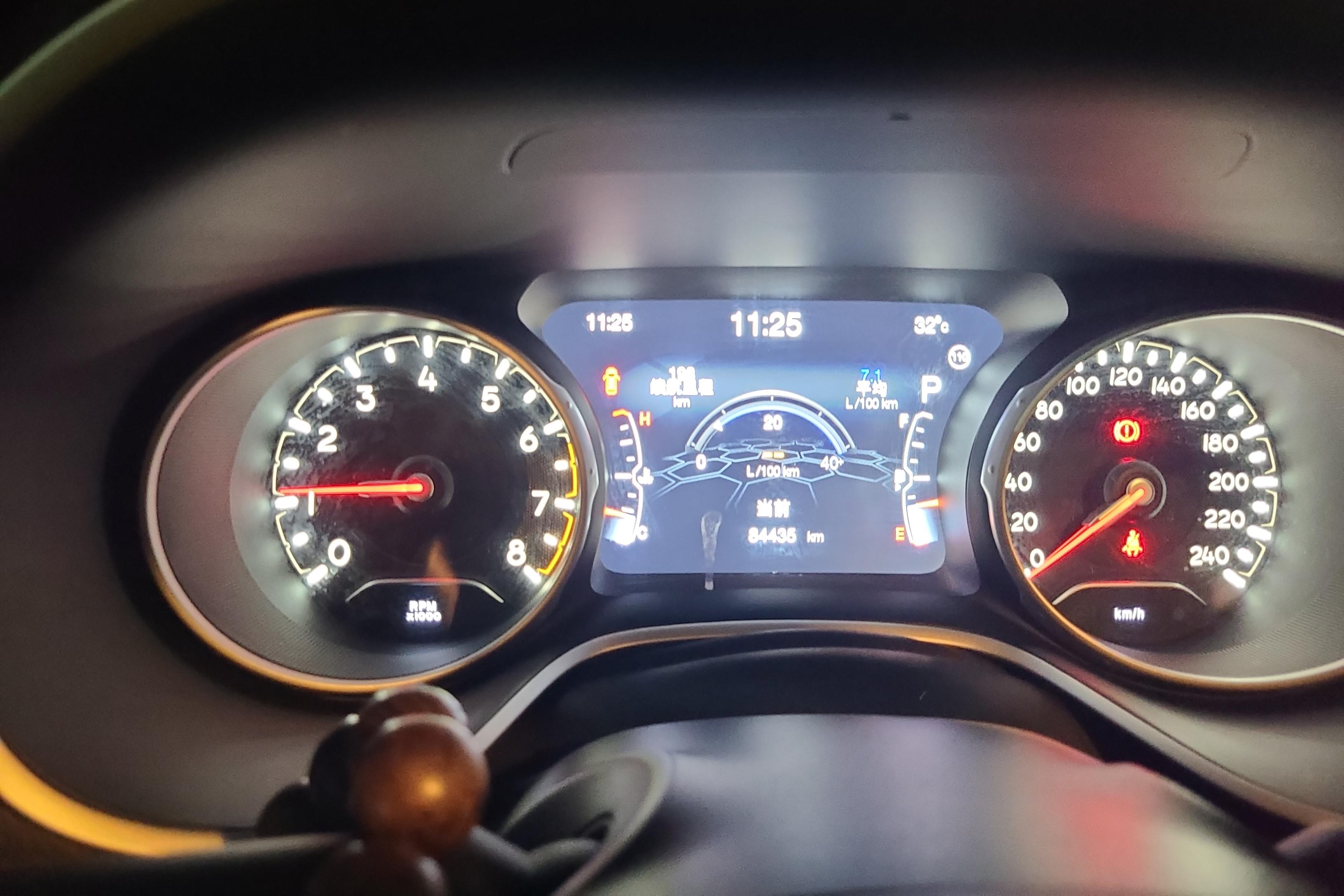 吉普指南者 2019款 1.3T 自动 220T家享炫酷版 (国Ⅵ) 