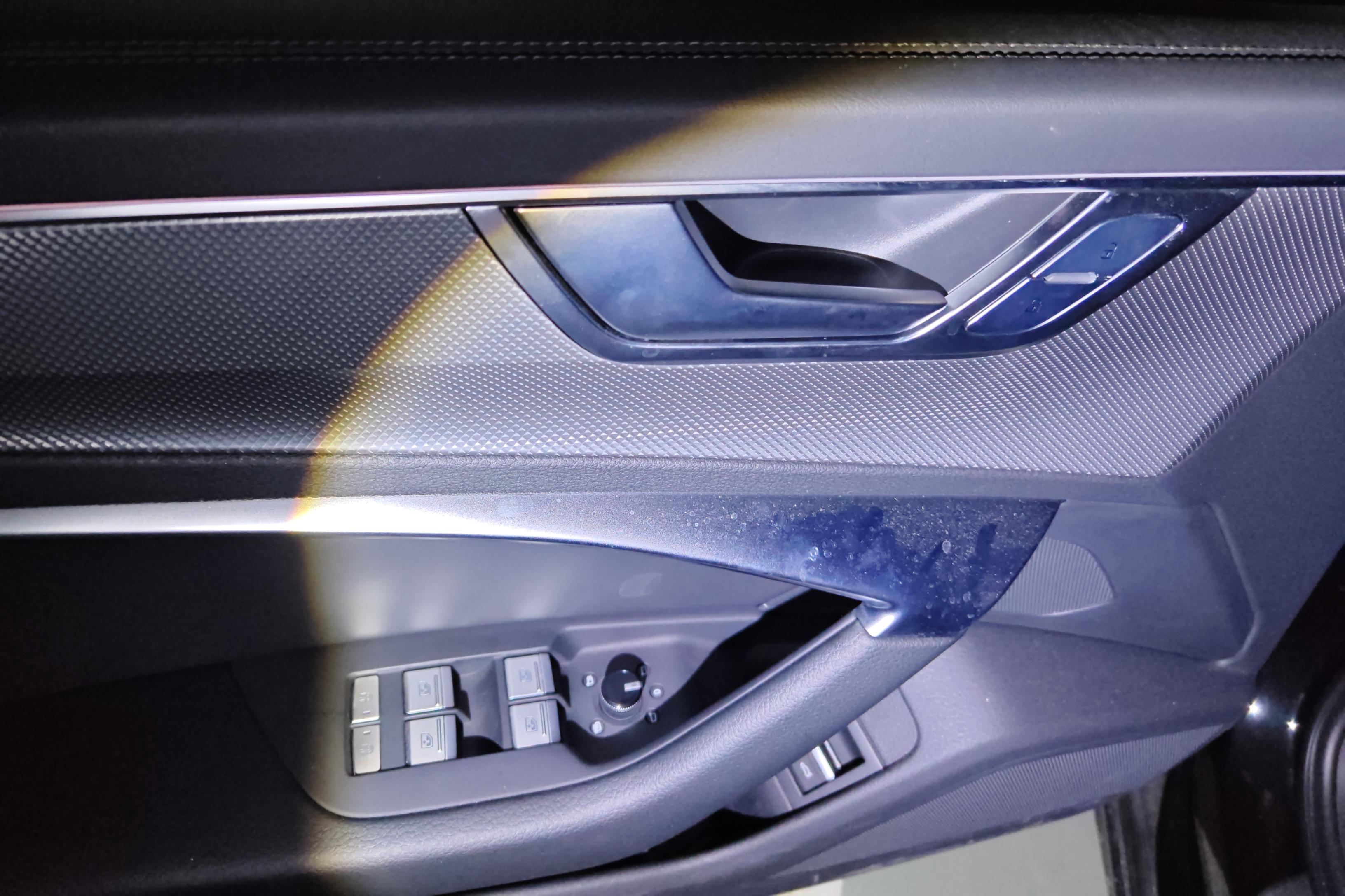 奥迪A6L 40TFSI 2023款 2.0T 自动 豪华致雅型 (国Ⅵ) 