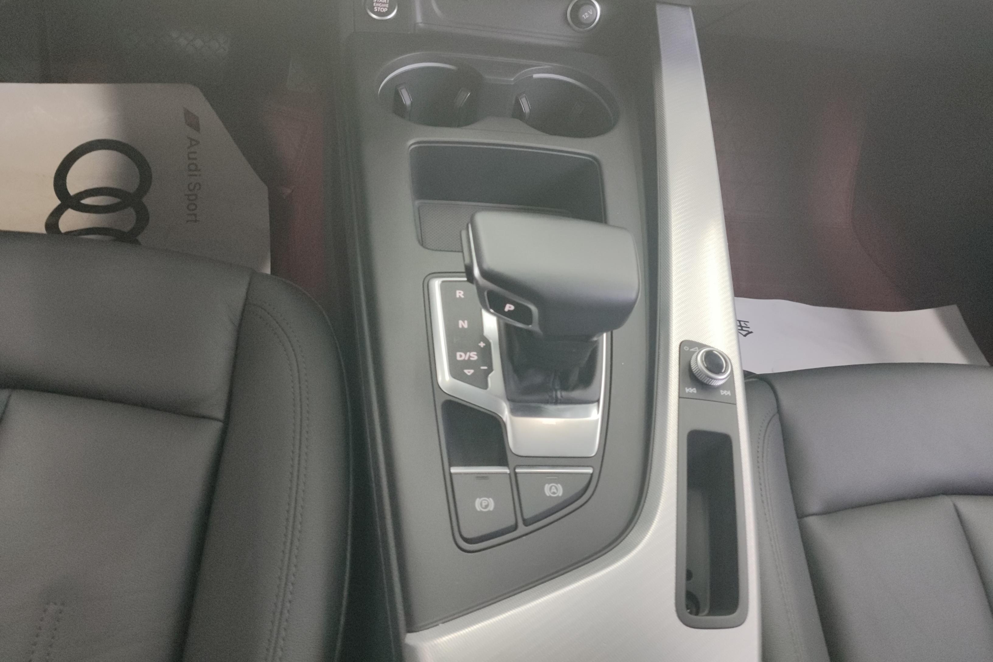 奥迪A5掀背 40TFSI [进口] 2021款 2.0T 自动 汽油 时尚致雅型 