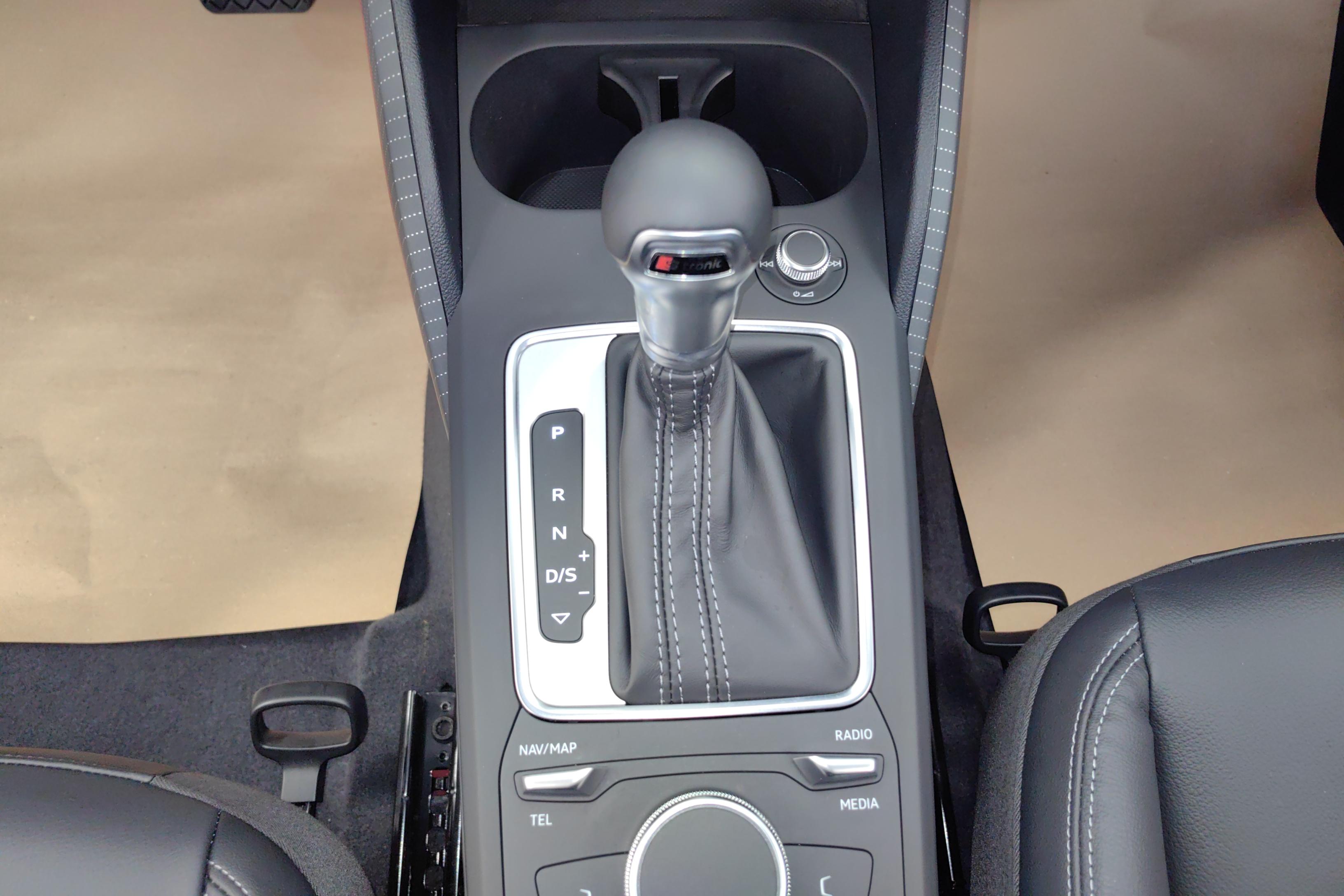 奥迪Q2L 35TFSI 2022款 1.4T 自动 进取致雅型 (国Ⅵ) 