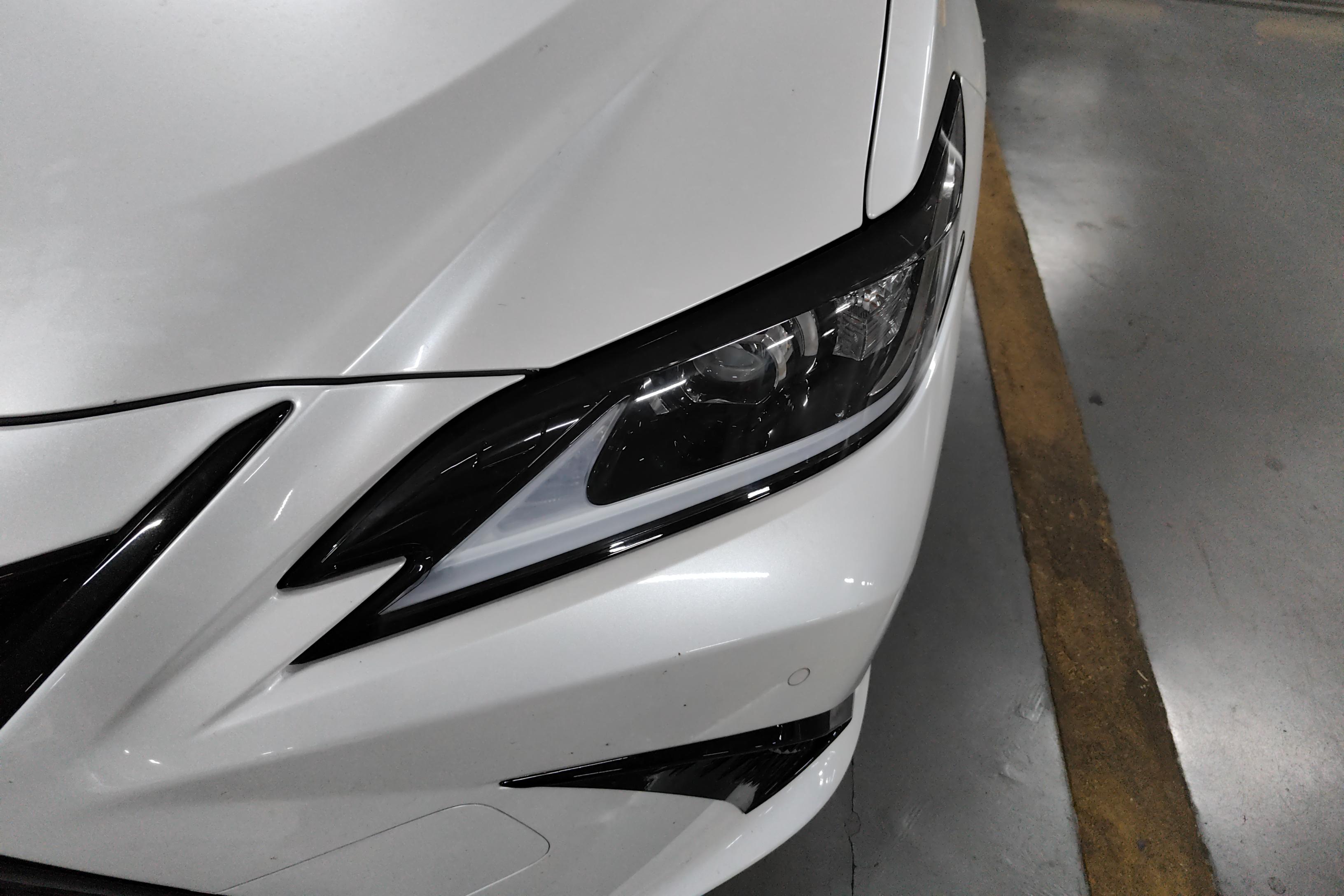 雷克萨斯ES 300h [进口] 2022款 2.5L 自动 卓越版 