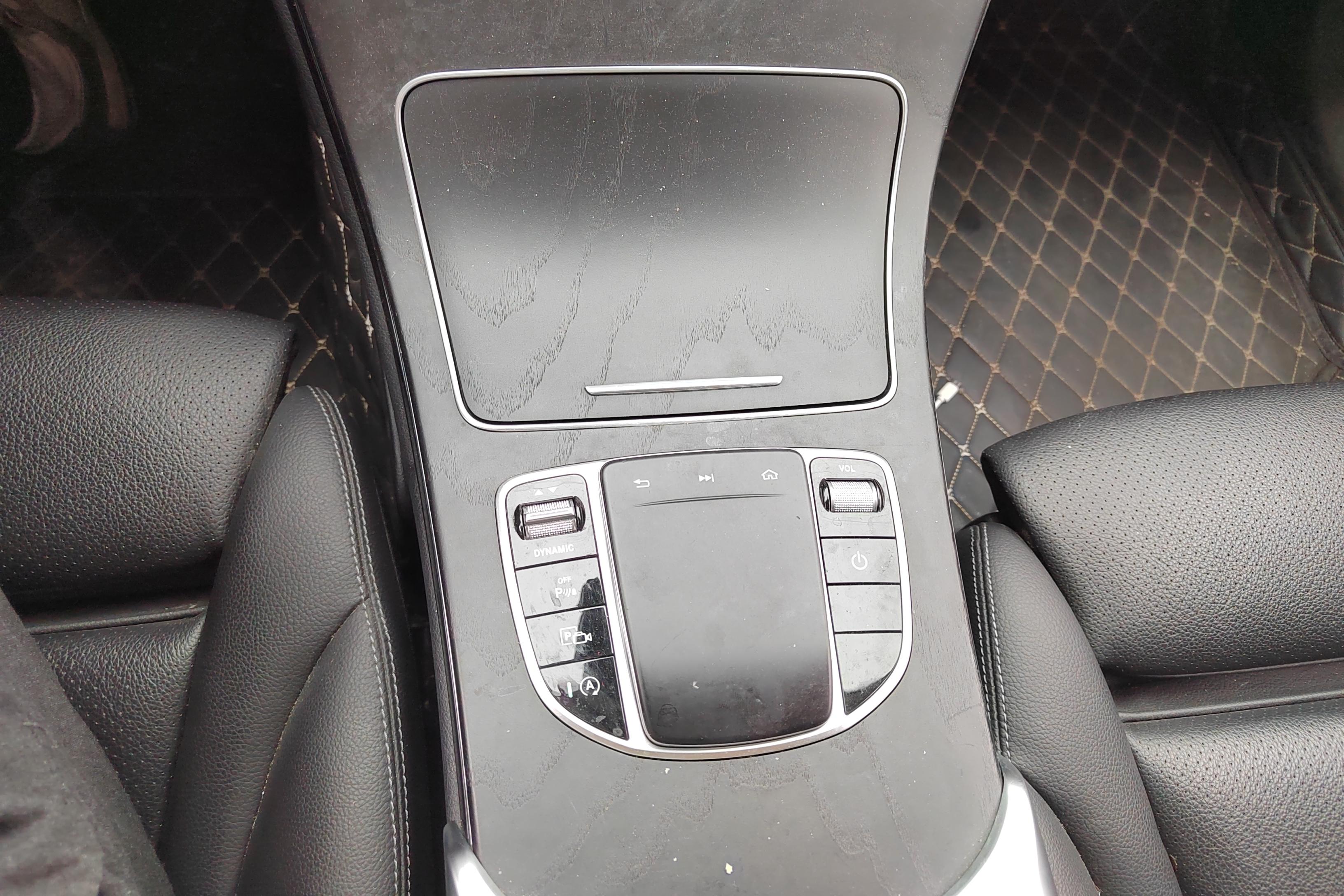 奔驰C级 C260L 2021款 1.5T 自动 运动版 (国Ⅵ) 