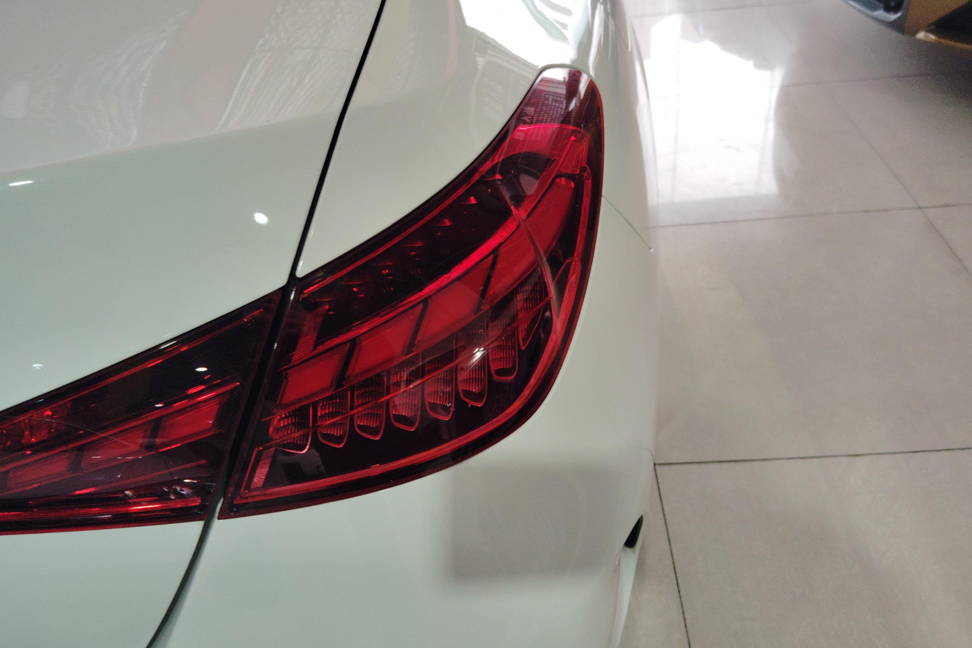 奔驰C级 C260L 2022款 1.5T 自动 运动版 (国Ⅵ) 
