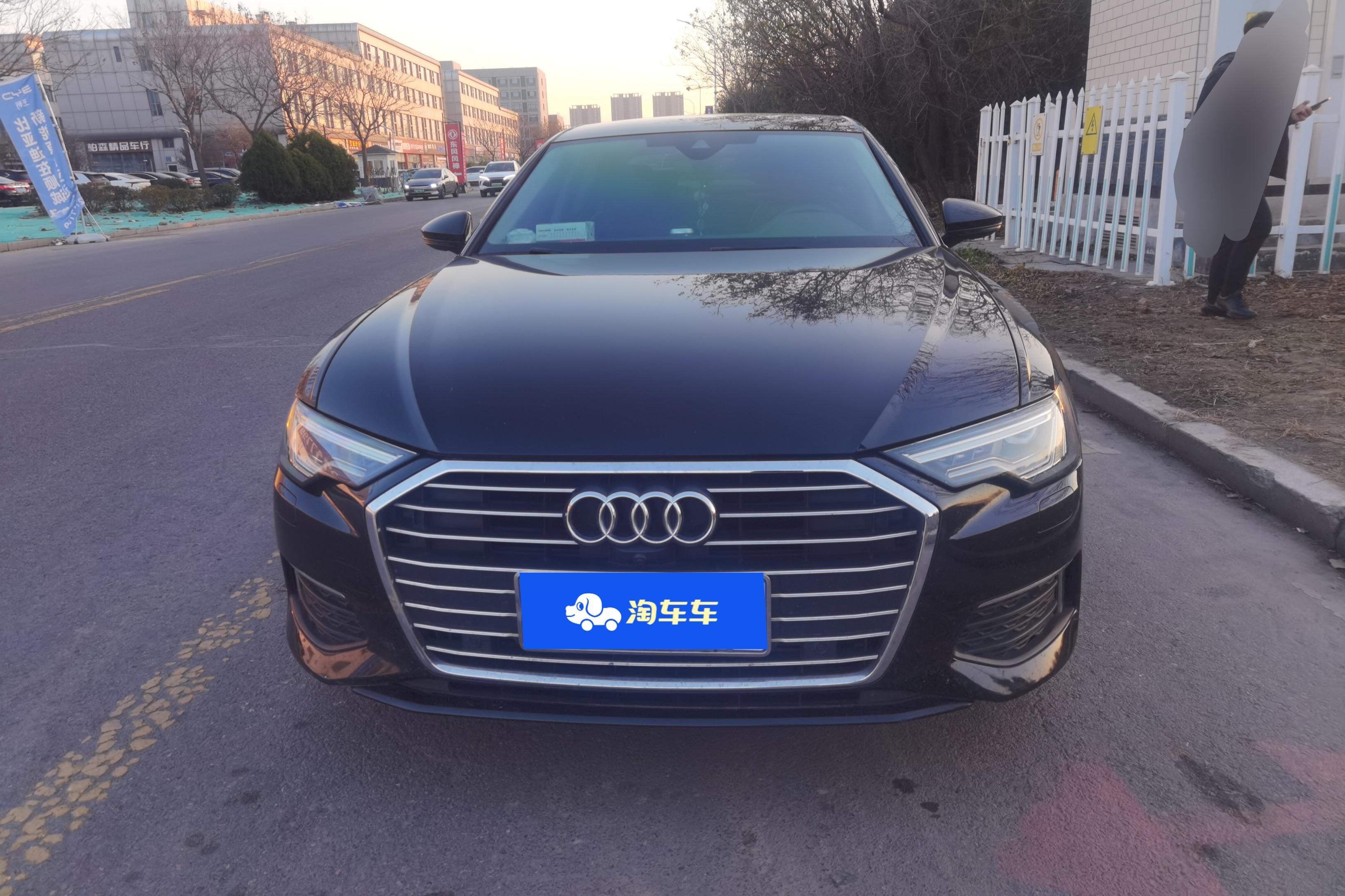 奥迪A6L 45TFSI 2022款 2.0T 自动 臻选动感型 (国Ⅵ) 