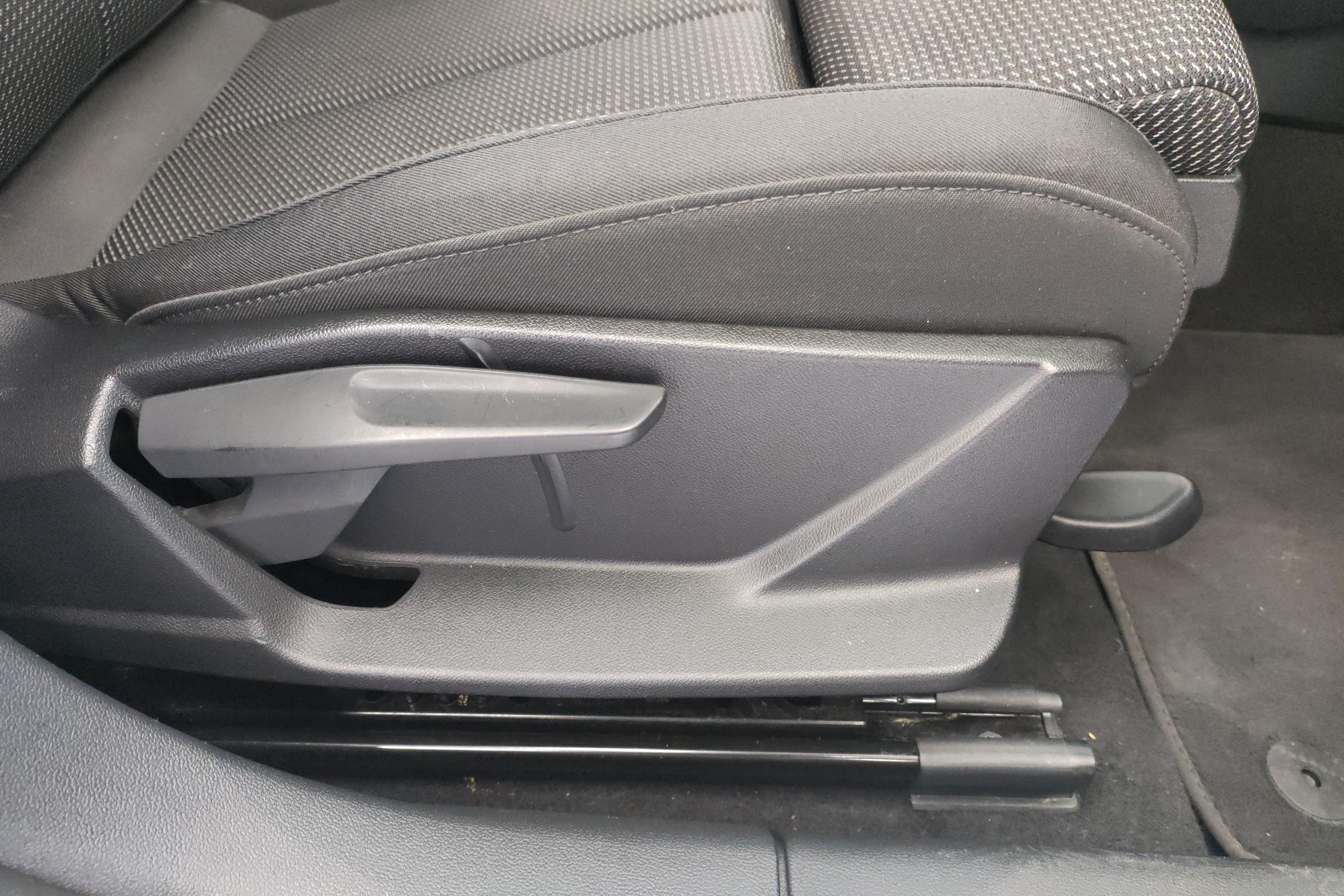 奥迪A3 L35TFSI 2022款 1.4T 自动 Limousine进取运动型 (国Ⅵ) 