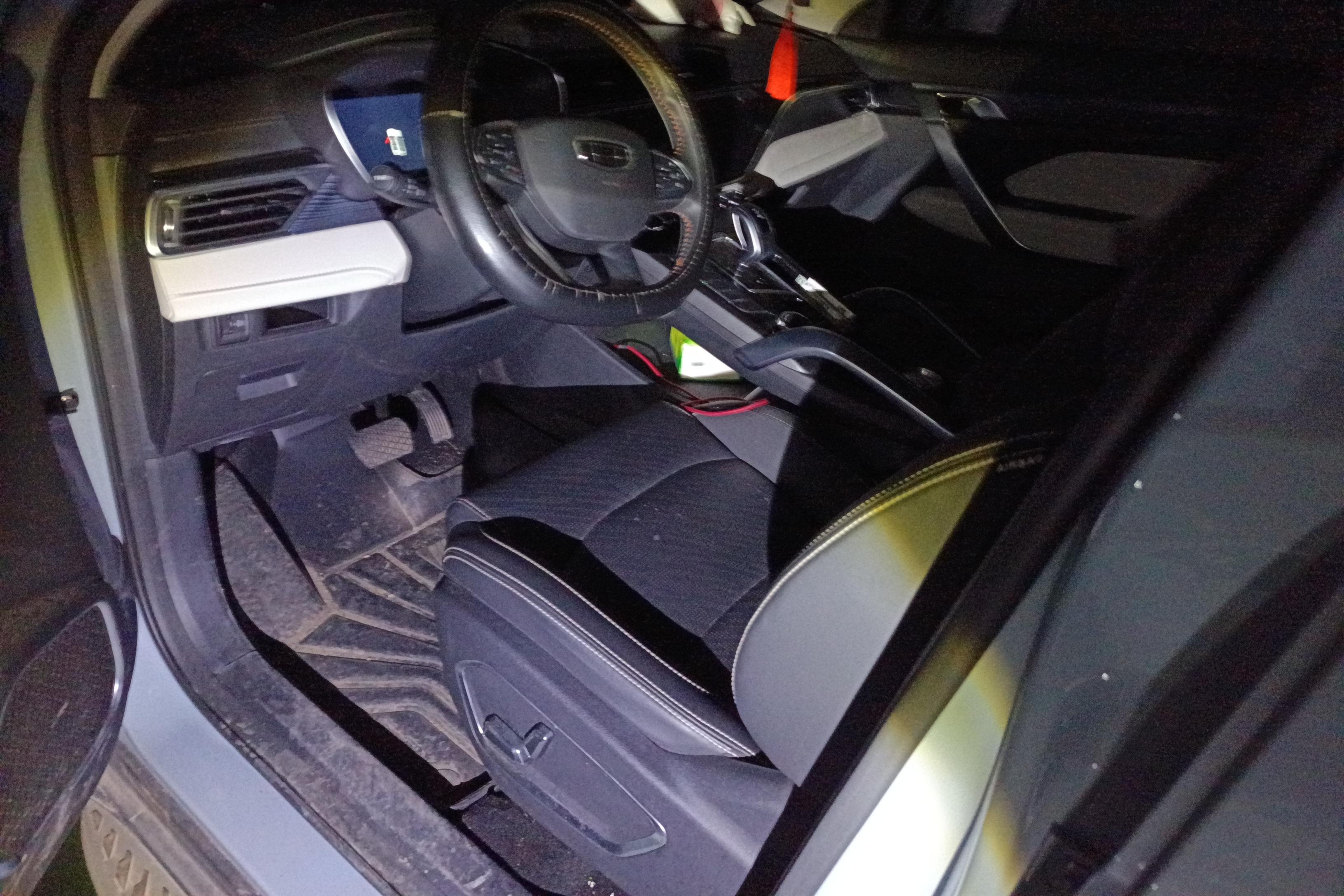 吉利博越 X 2022款 1.8T 自动 智慧型 (国Ⅵ) 