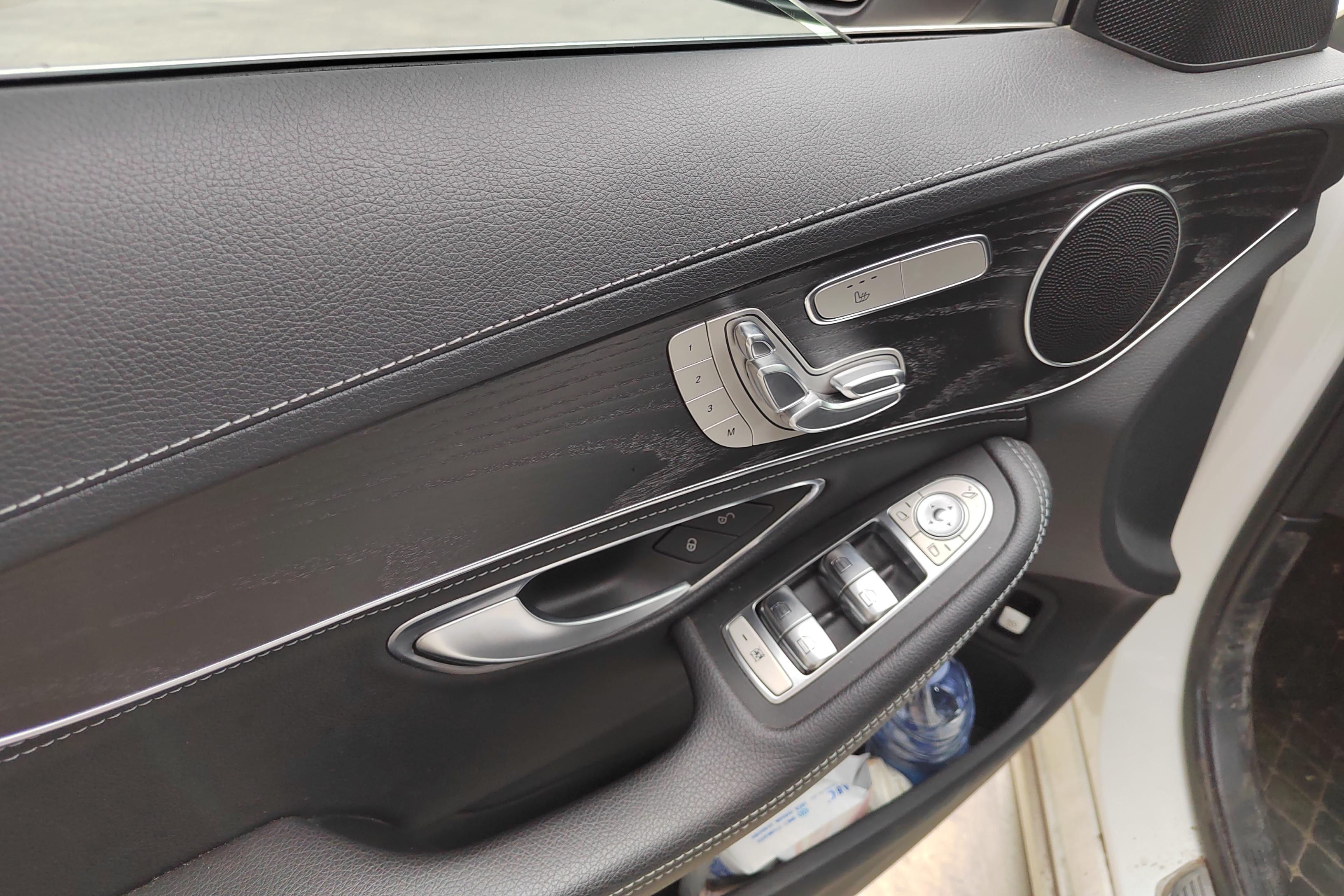 奔驰C级 C260L 2021款 1.5T 自动 运动版 (国Ⅵ) 