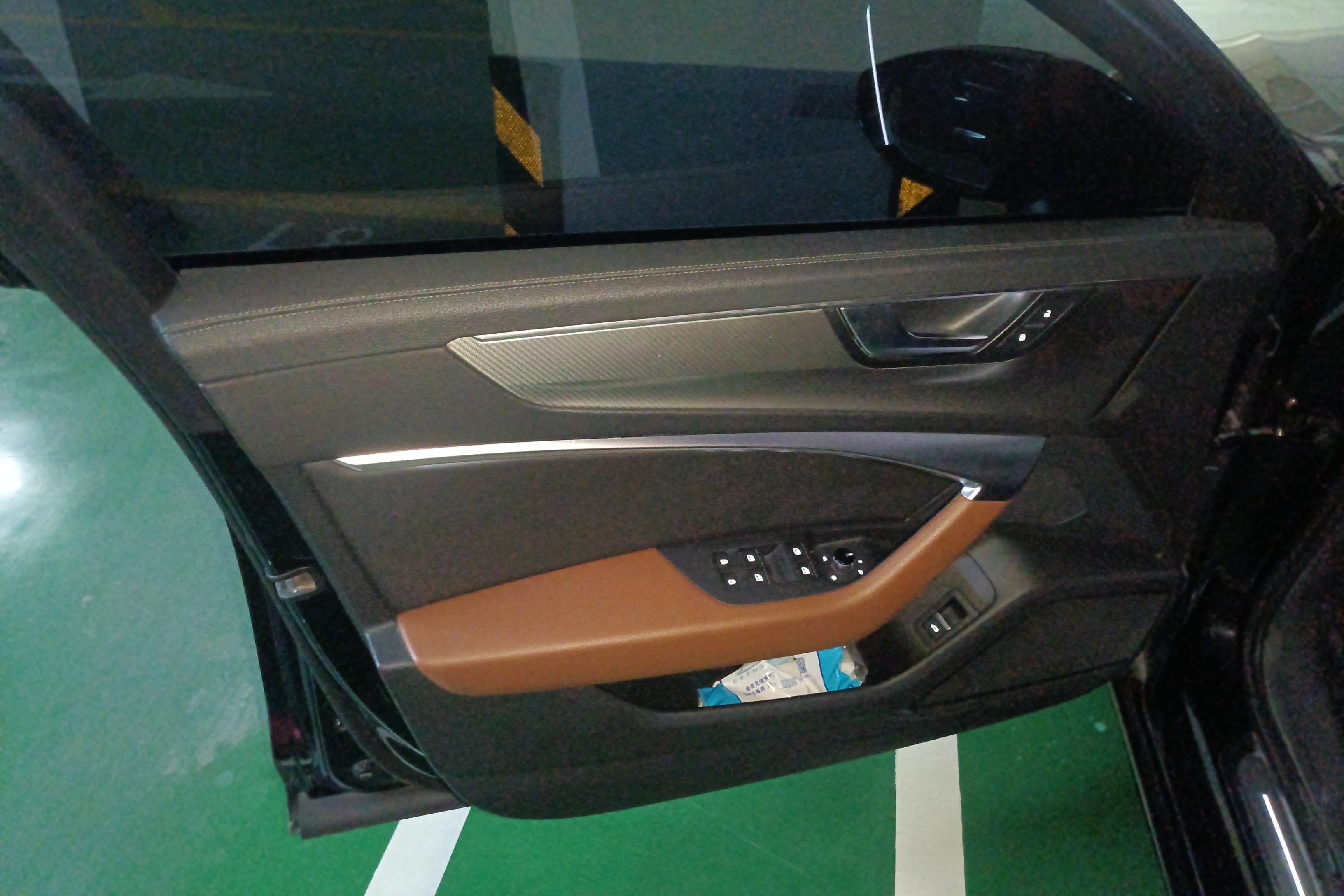 奥迪A6L 45TFSI 2020款 2.0T 自动 臻选致雅型 (国Ⅵ) 