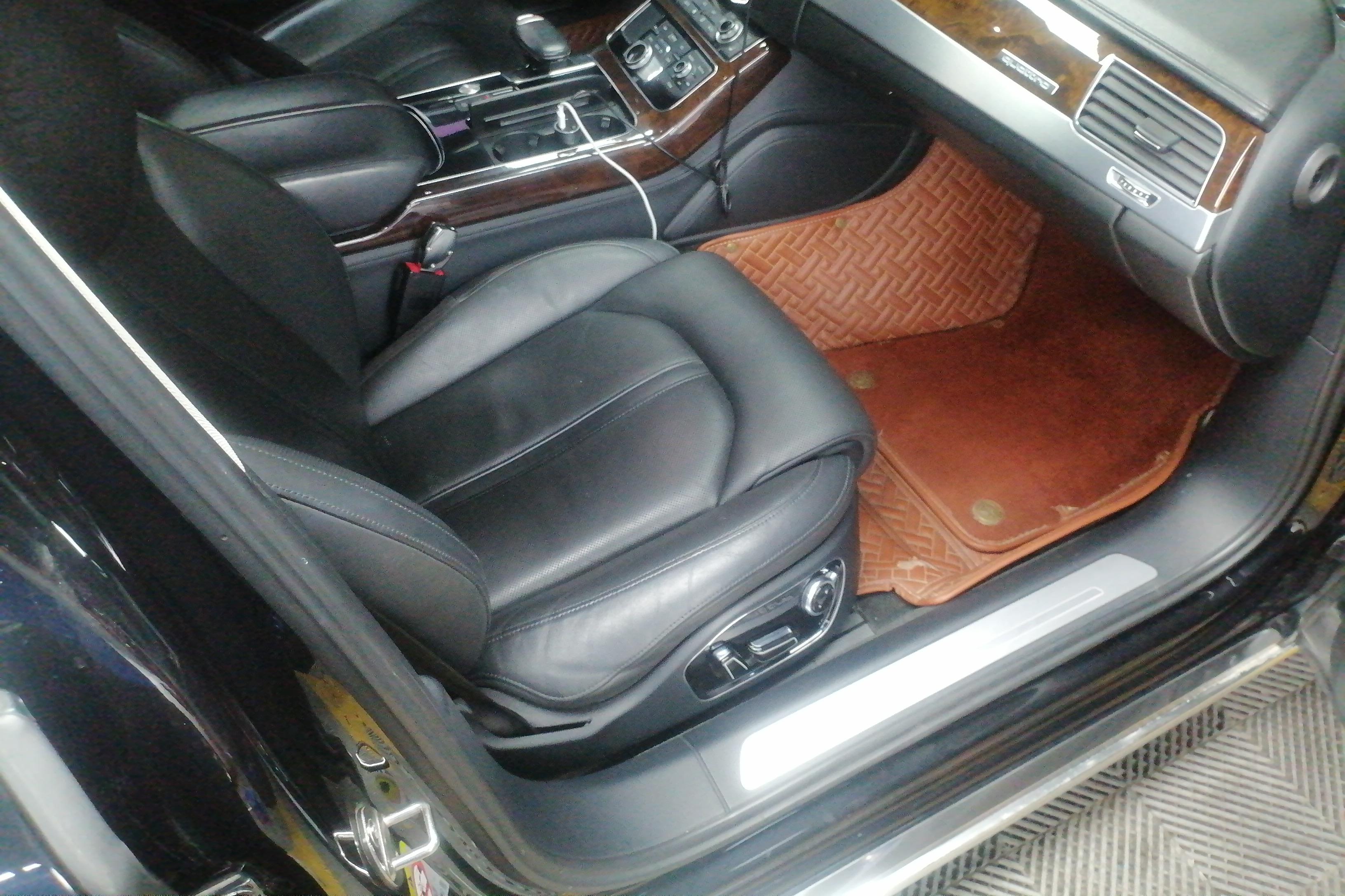 奥迪A8L 45 [进口] 2014款 3.0T 自动 汽油 豪华型 