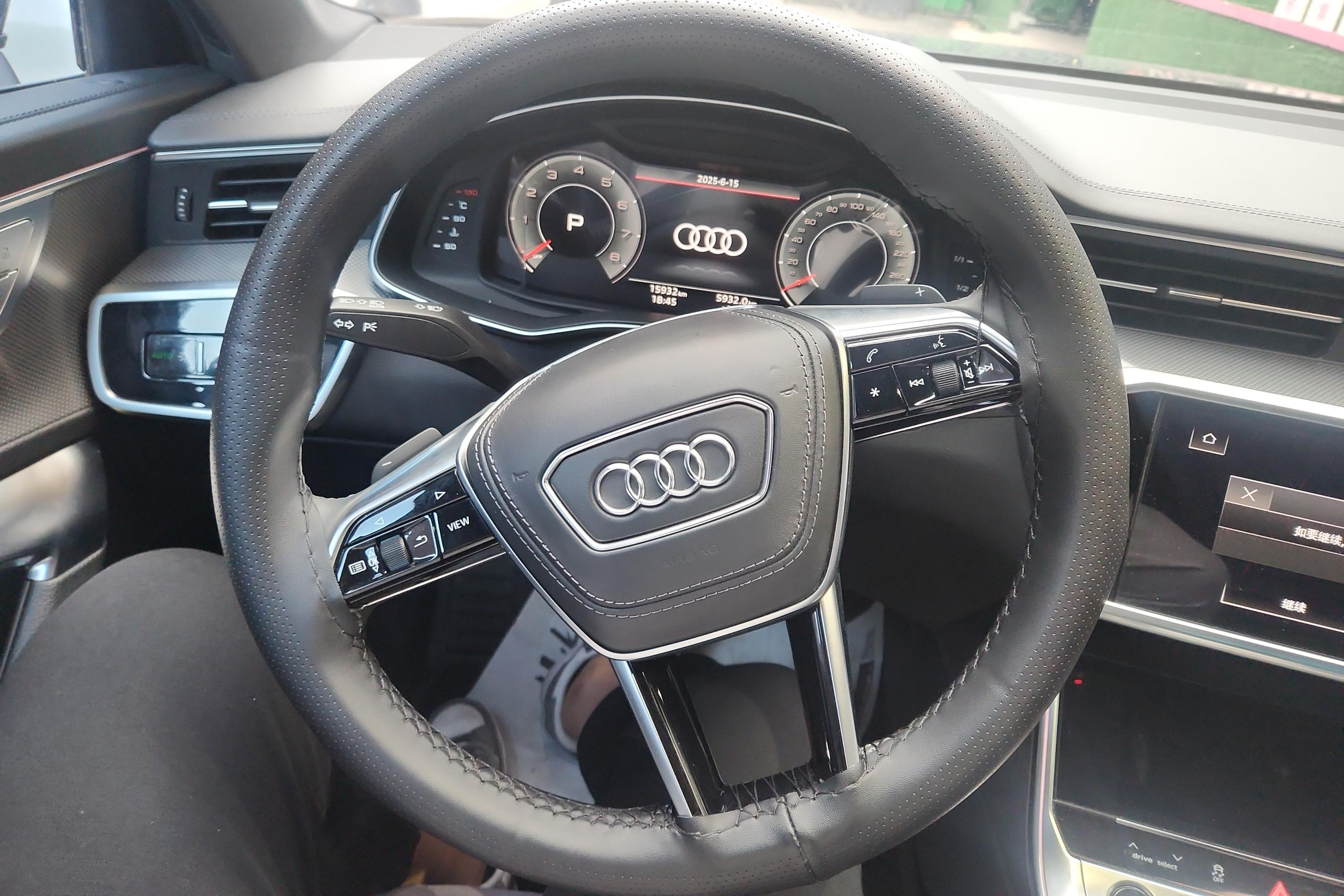 奥迪A6L 40TFSI 2023款 2.0T 自动 前驱 豪华动感型 (国Ⅵ) 