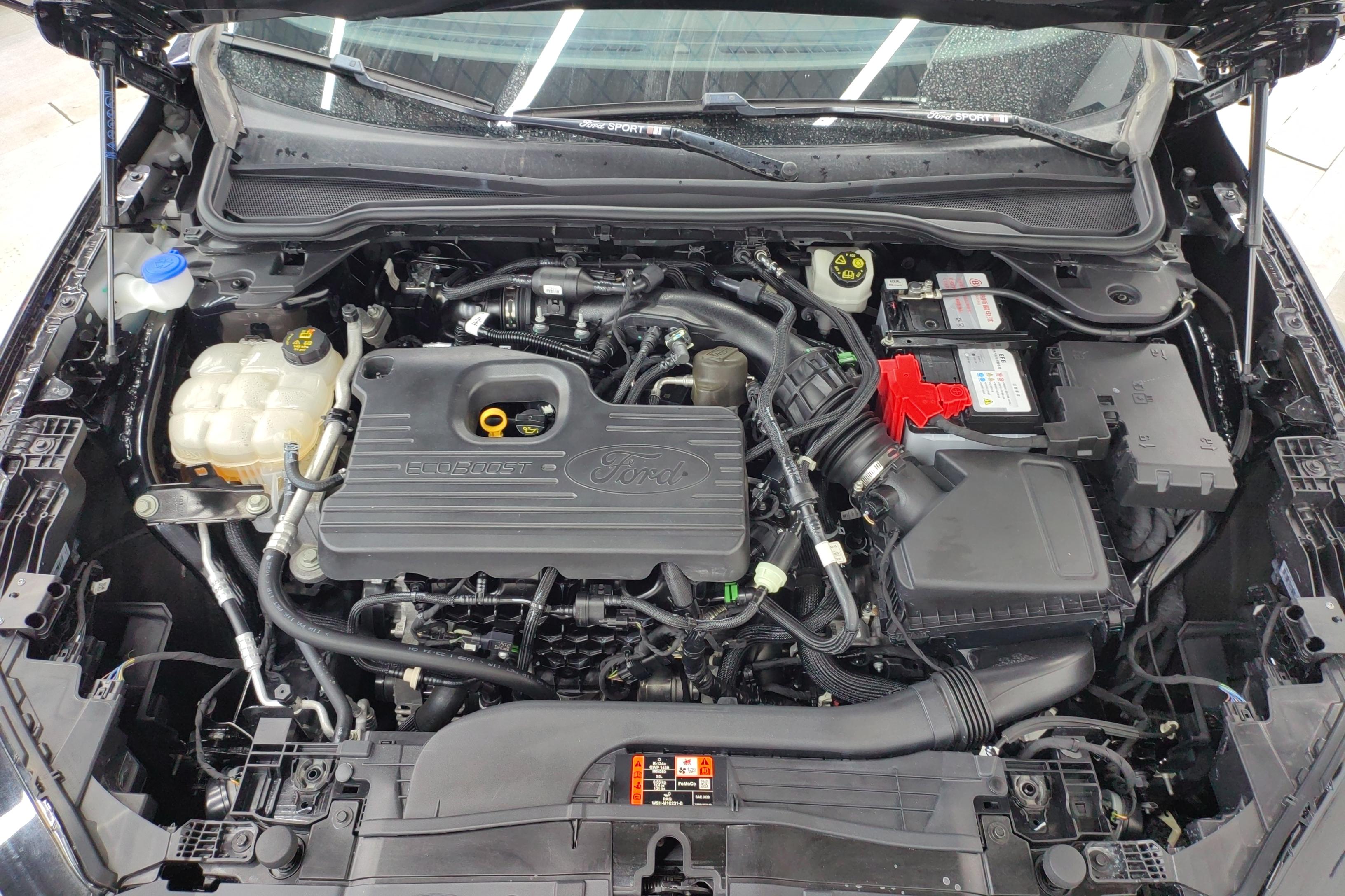 福特蒙迪欧 2022款 2.0T 自动 EcoBoost245改款豪华型 (国Ⅵ) 