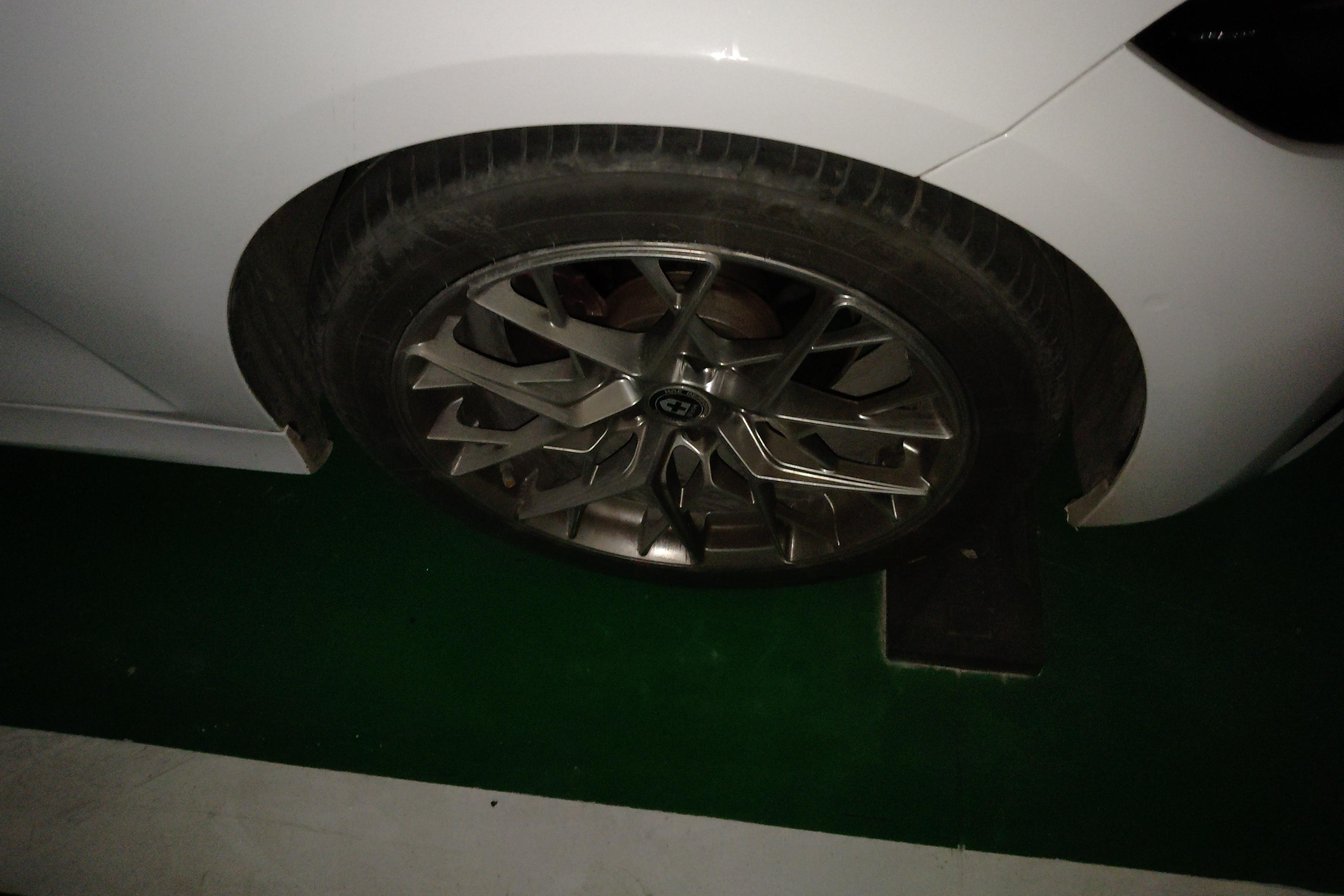 宝马3系 325Li 2020款 2.0T 自动 汽油 M运动曜夜版 (国Ⅵ) 