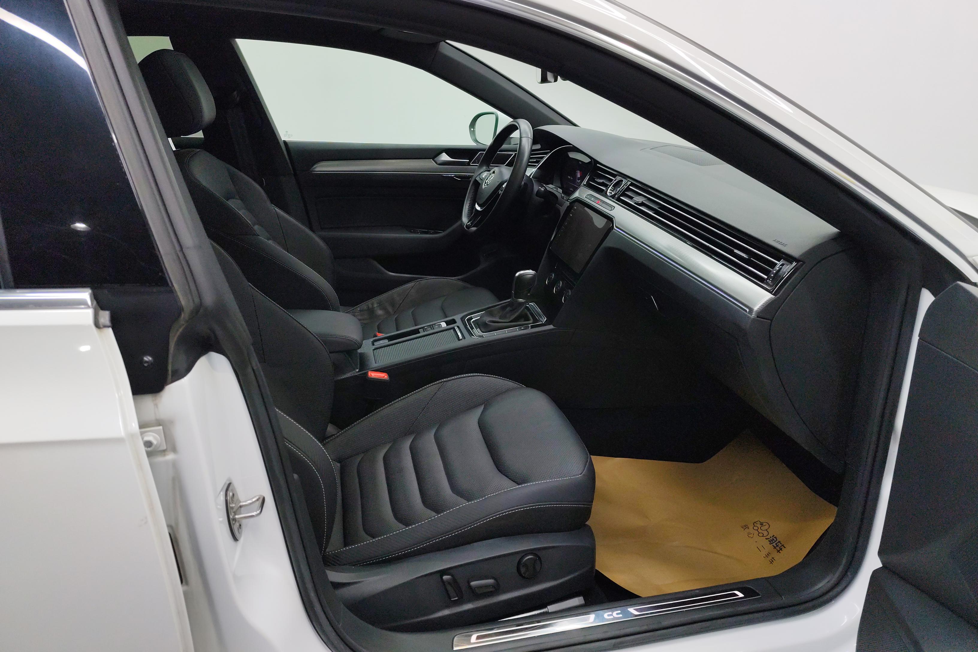 大众CC 2019款 2.0T 自动 魅颜版 (国Ⅴ) 