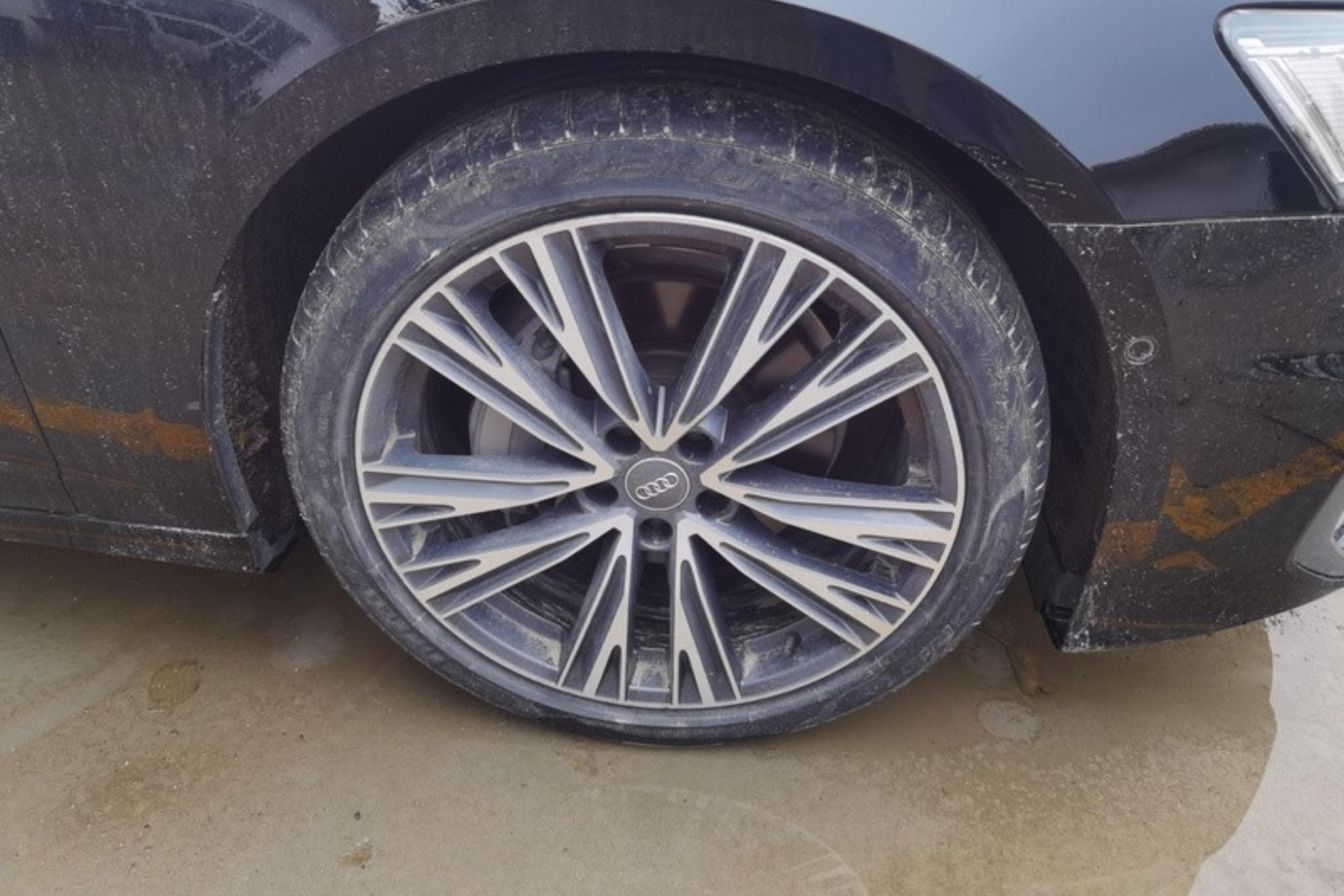 奥迪A6L 45TFSI 2022款 2.0T 自动 尊享动感型 (国Ⅵ) 
