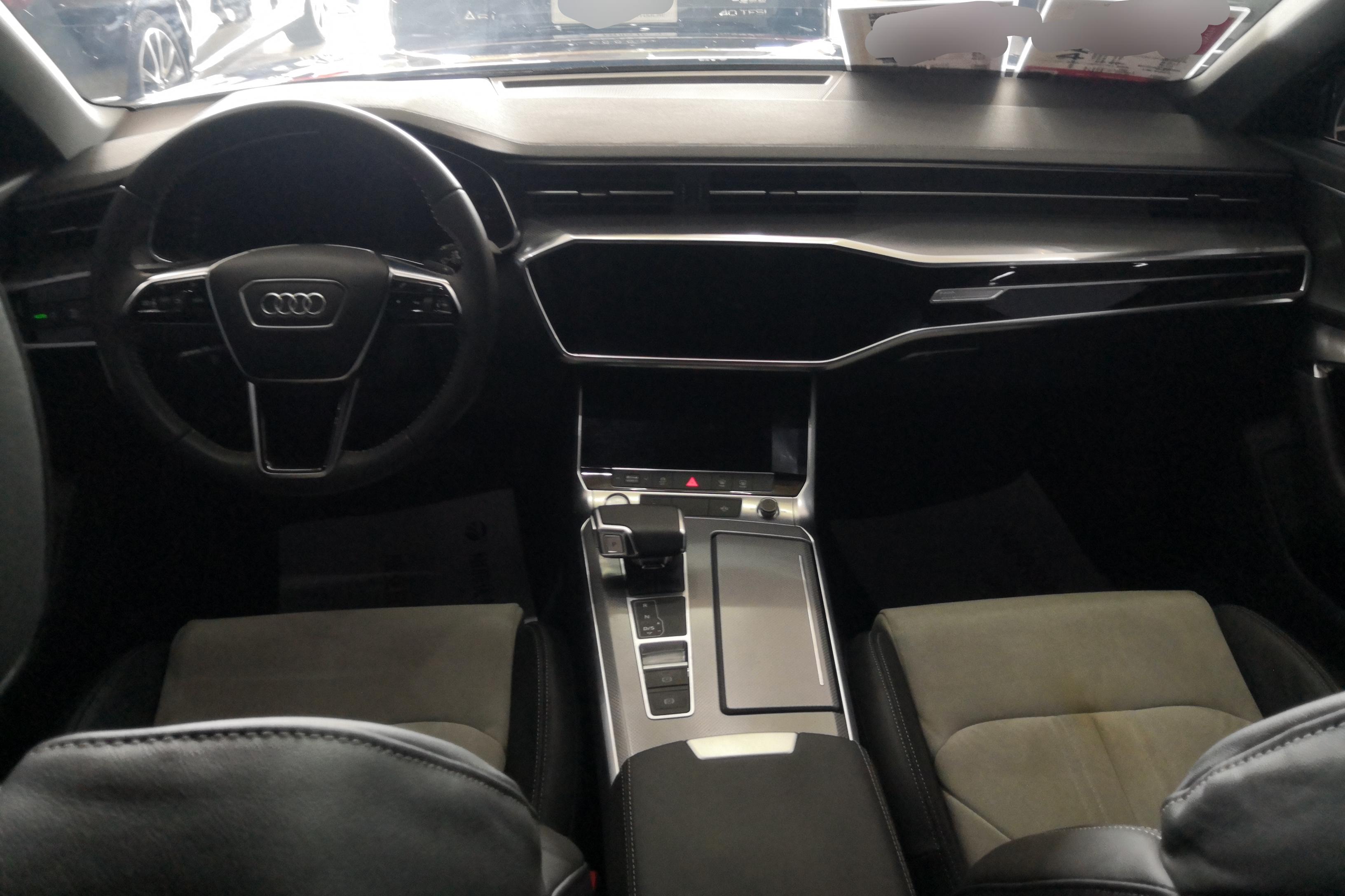 奥迪A6L 40TFSI 2019款 2.0T 自动 豪华动感型 (国Ⅵ) 
