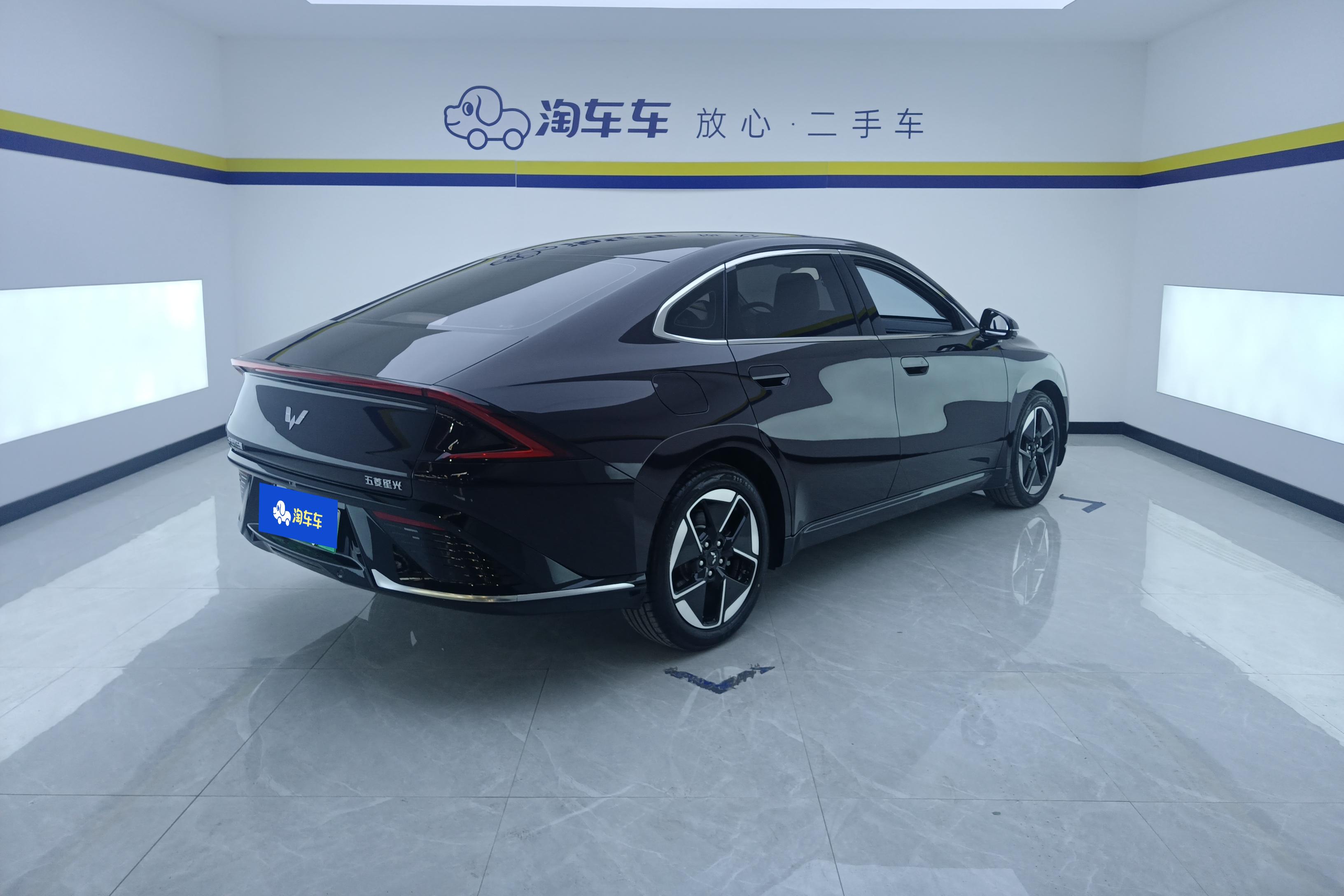 五菱星光 2023款 1.5L 自动 150进阶版 (国Ⅵ) 