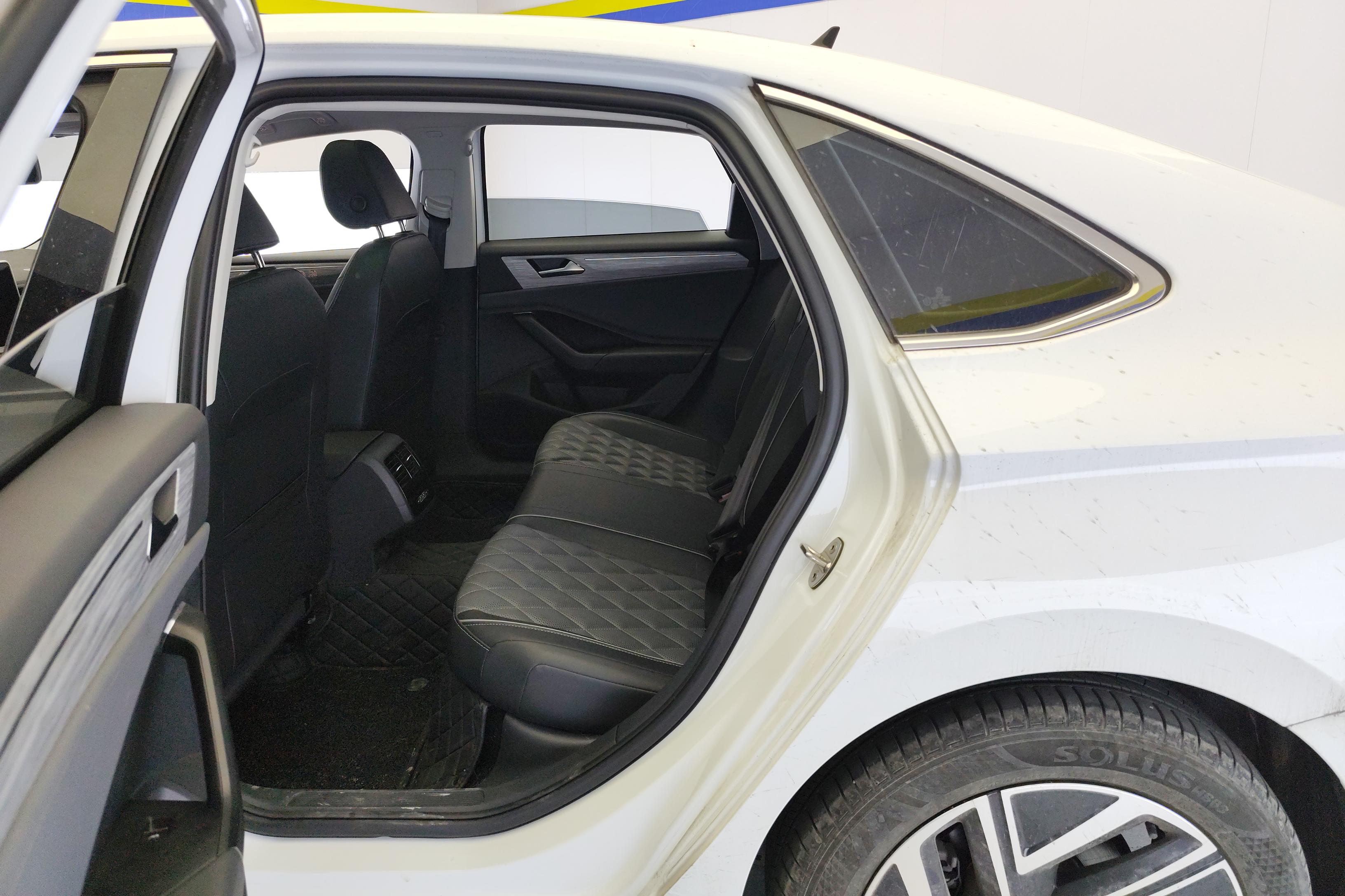 大众速腾 2023款 1.5T 自动 300TSI超越版 (国Ⅵ) 