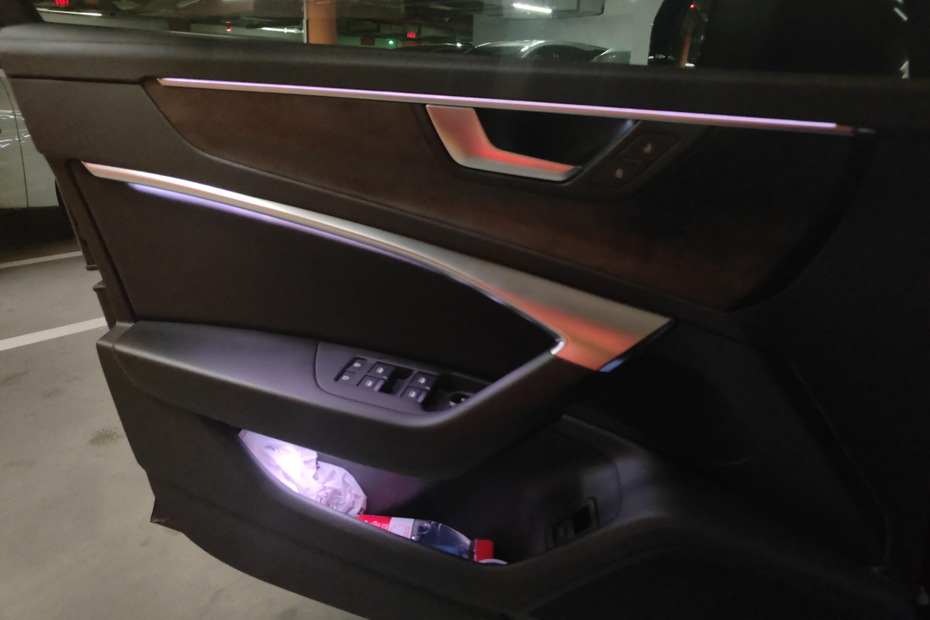 奥迪A6L 45TFSI 2022款 2.0T 自动 臻选致雅型 (国Ⅵ) 