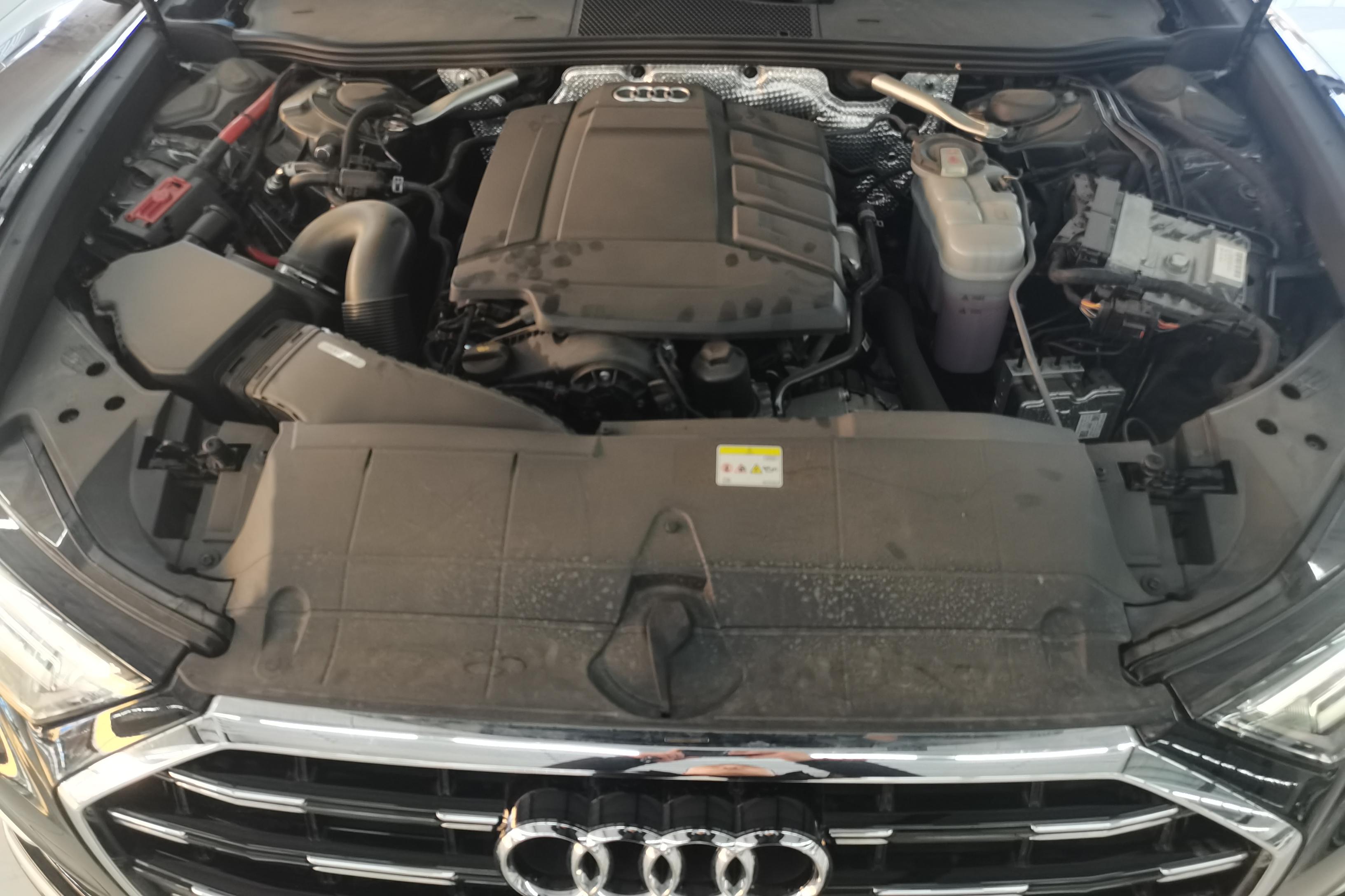 奥迪A6L 40TFSI 2023款 2.0T 自动 豪华动感型 (国Ⅵ) 