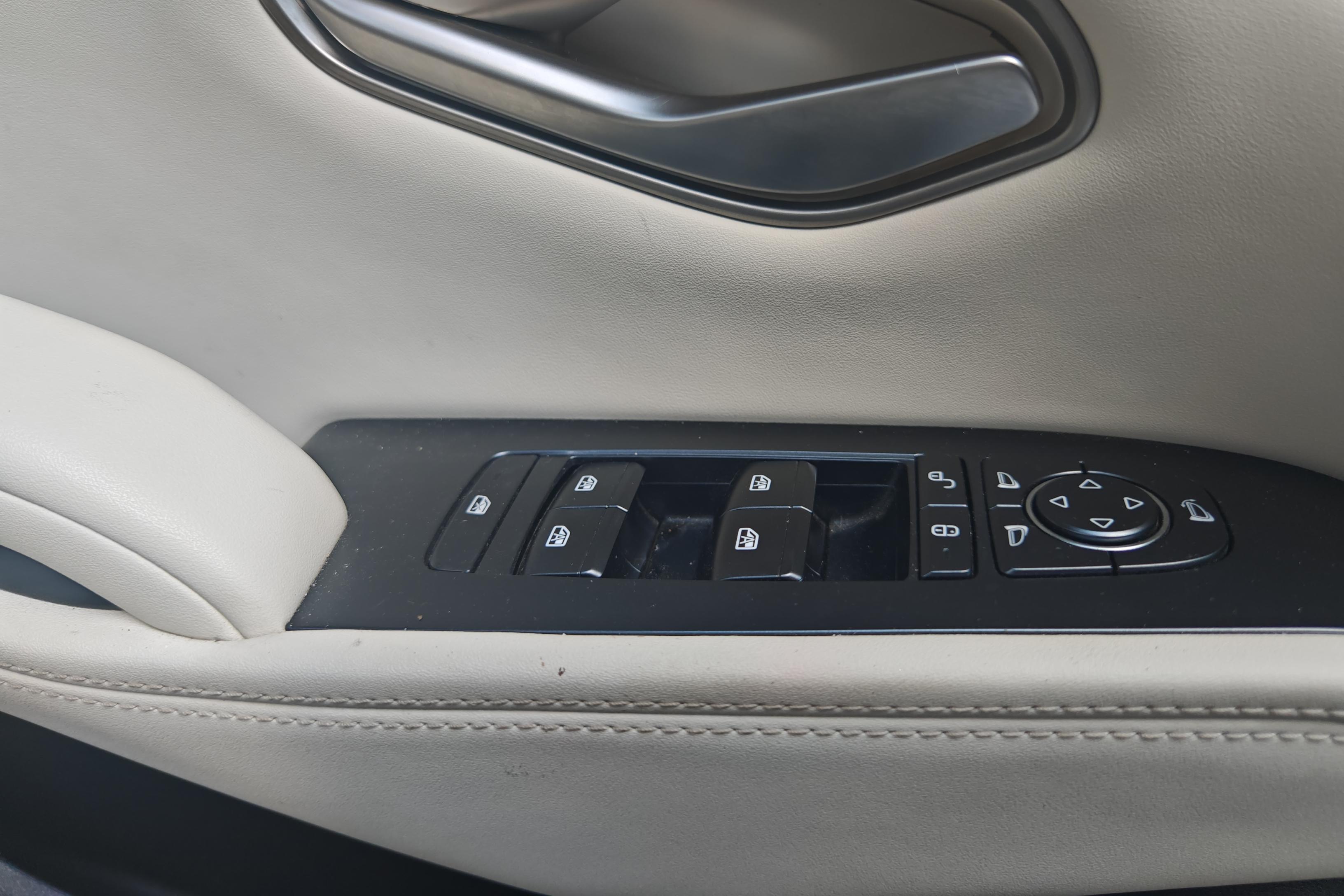 比亚迪秦L DM-i 2024款 1.5L 自动 120KM超越型 (国Ⅵ) 