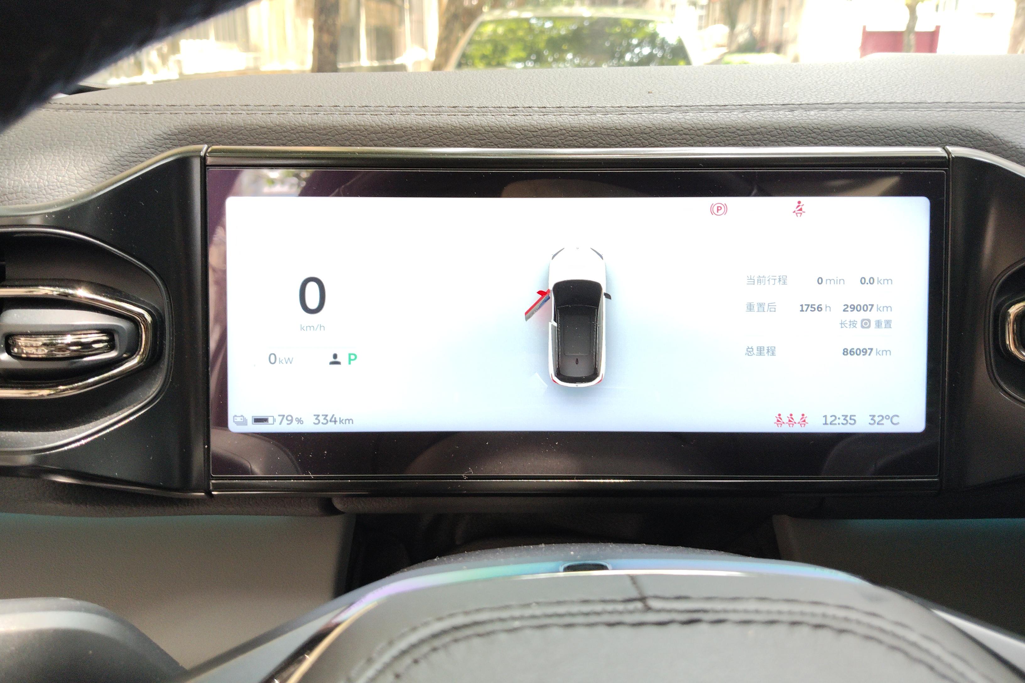 蔚来ES6 2020款 70kWh420km四驱 纯电动 运动版420KM 