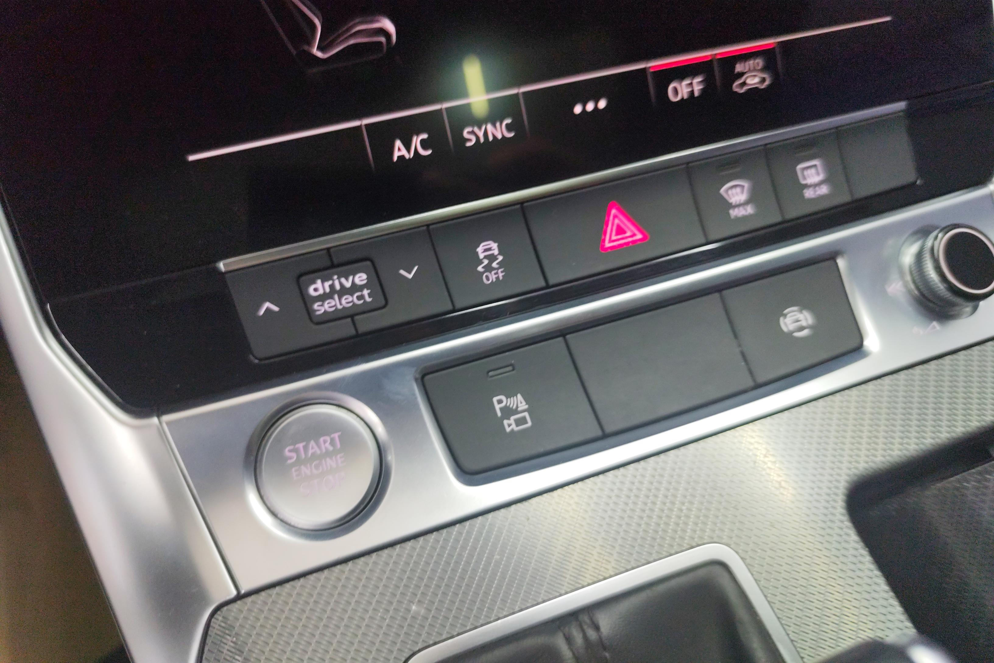 奥迪A6L 40TFSI 2019款 2.0T 自动 豪华致雅型 (国Ⅵ) 