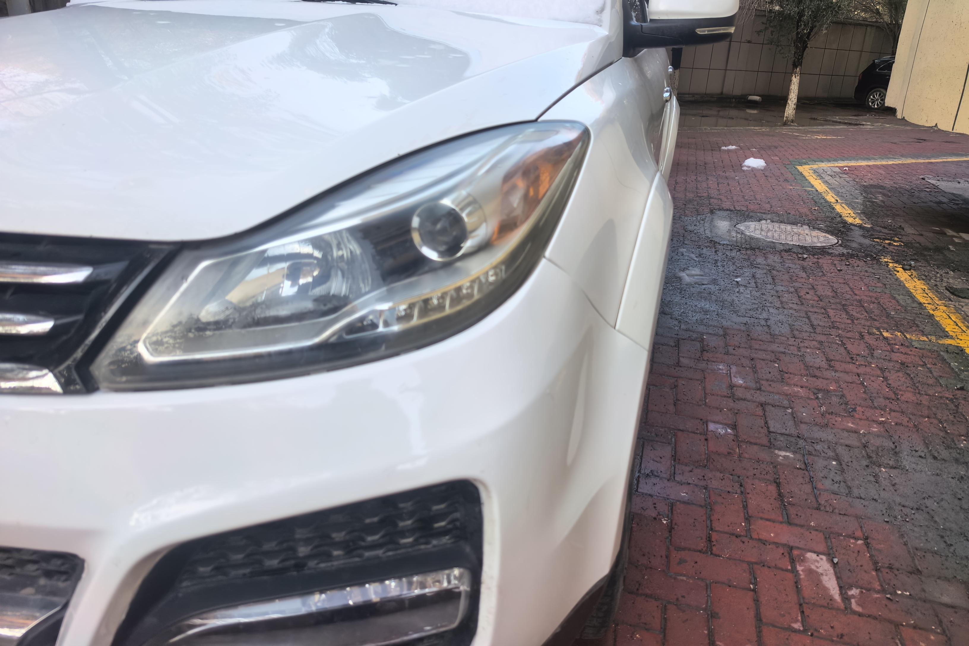 江铃驭胜 S350 2013款 2.0T 手动 四驱 豪华版 (国Ⅳ) 