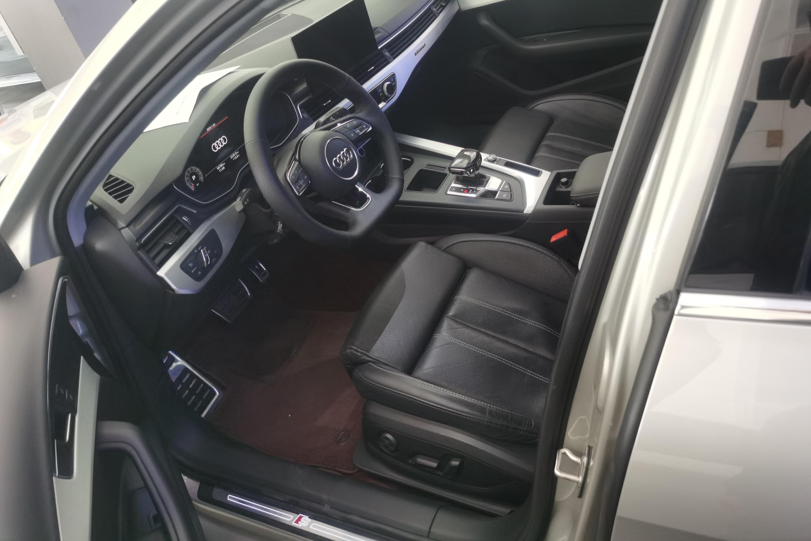 奥迪A4L 2020款 2.0T 自动 quattro豪华动感型 (国Ⅵ) 