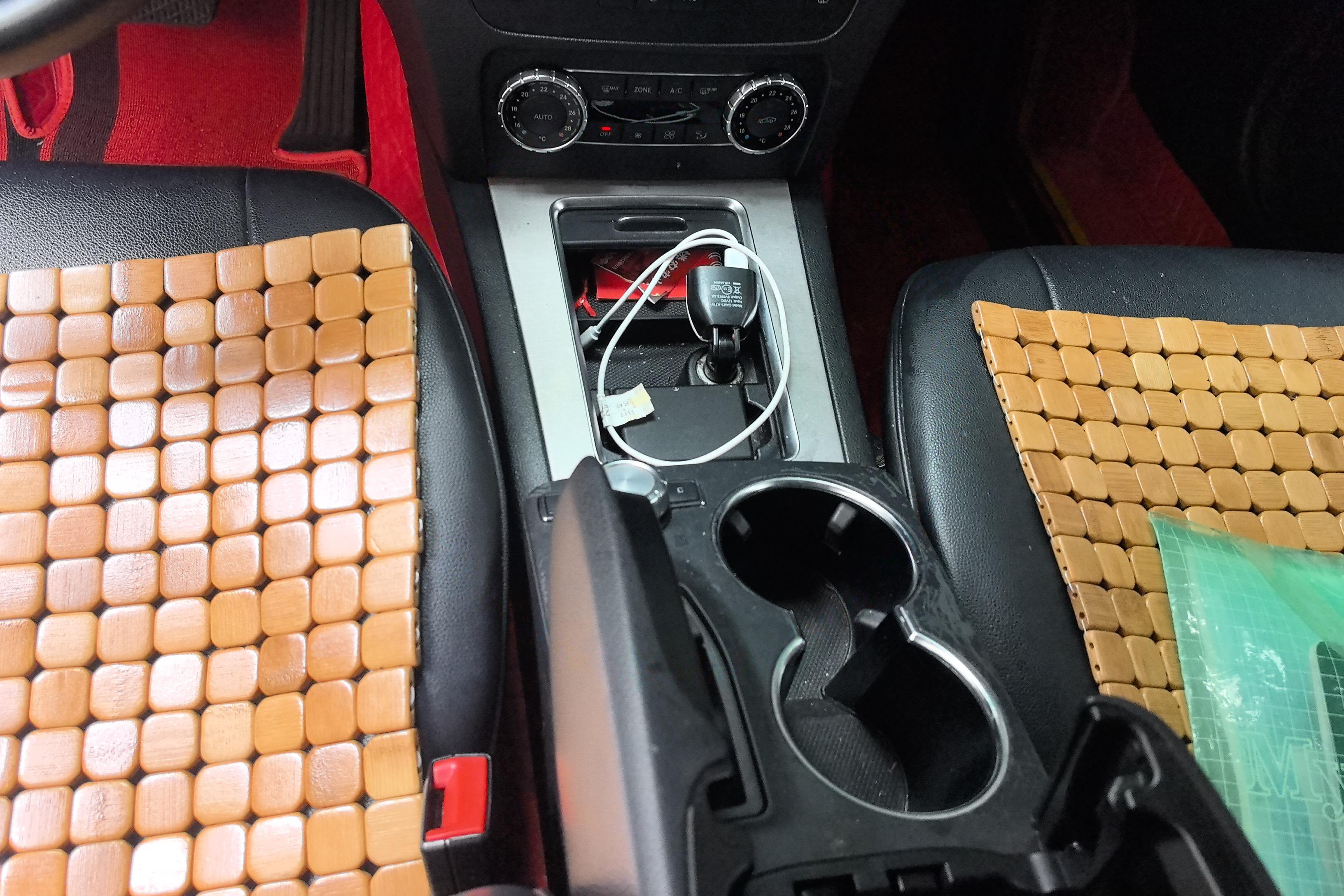 奔驰GLK GLK300 2013款 3.0L 自动 汽油 动感型 (国Ⅳ) 