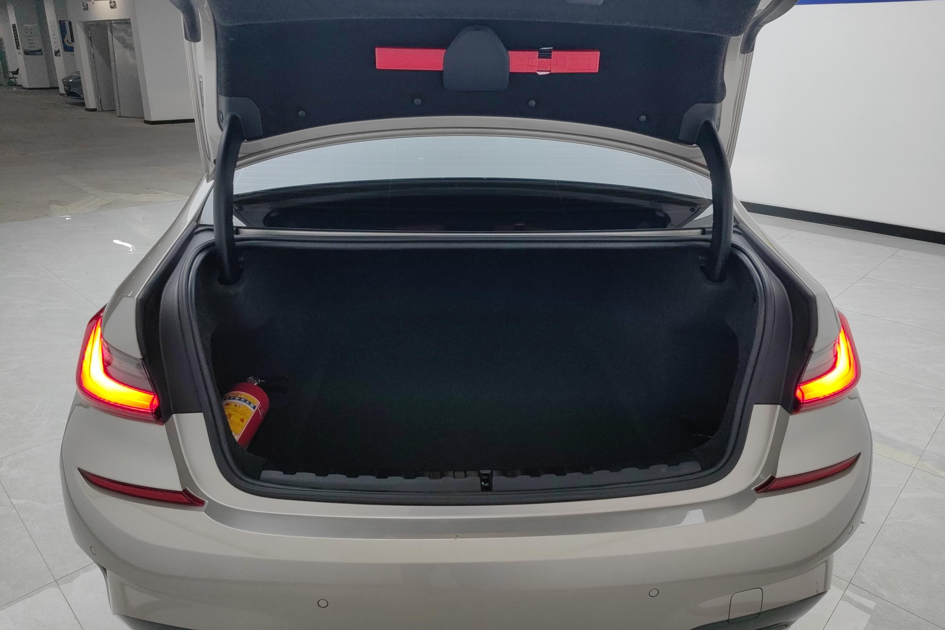 宝马3系 325Li 2022款 2.0T 自动 汽油 M运动套装 (国Ⅵ) 
