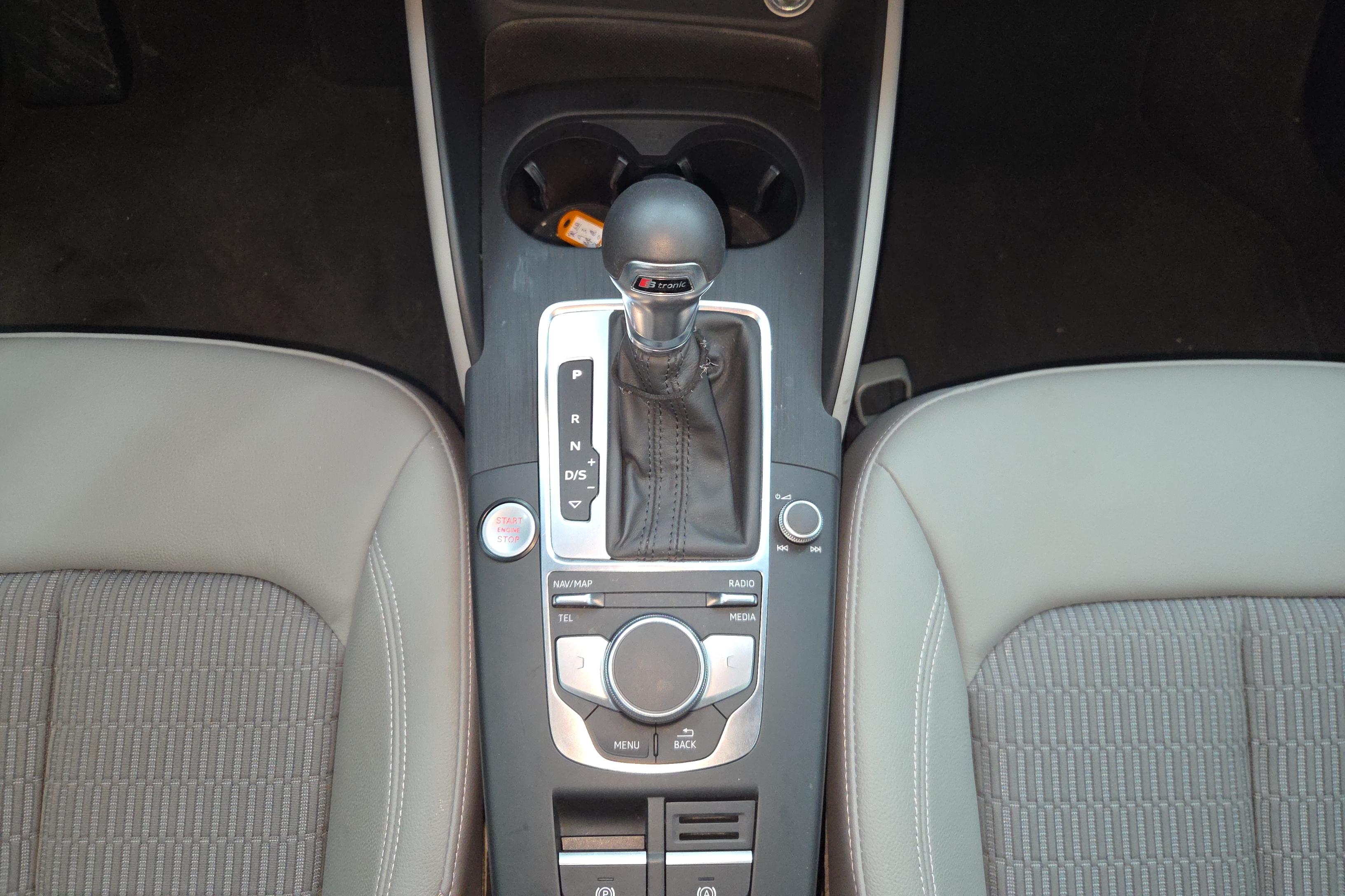 奥迪A3 35TFSI 2020款 1.4T 自动 汽油 时尚型Sportback (国Ⅵ) 