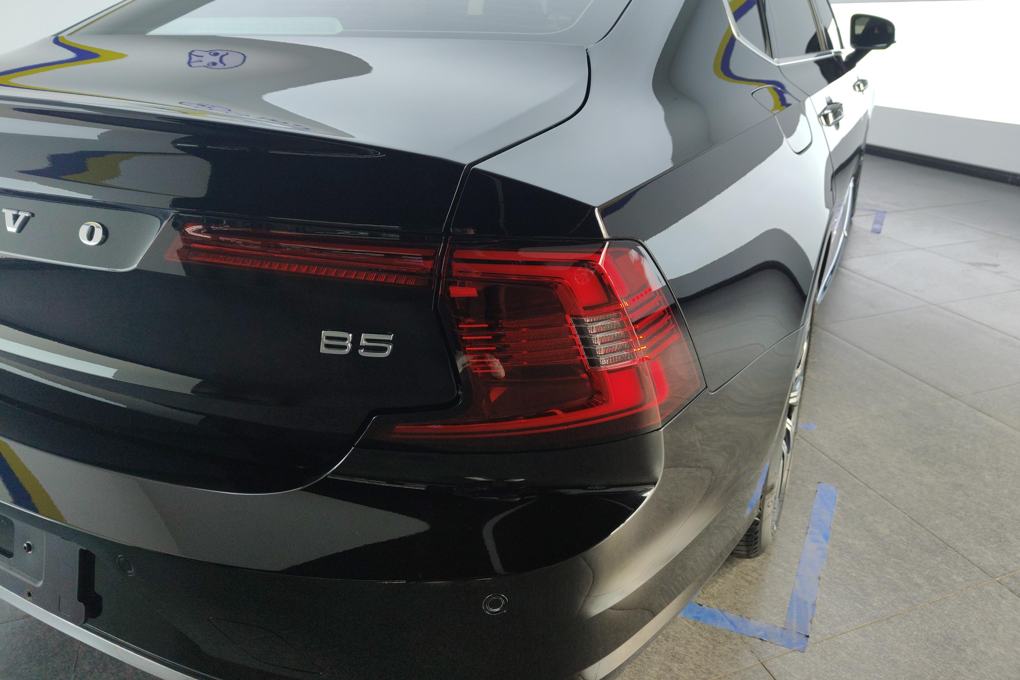 沃尔沃S90 B5 2022款 2.0T 自动 智逸豪华版 (国Ⅵ) 