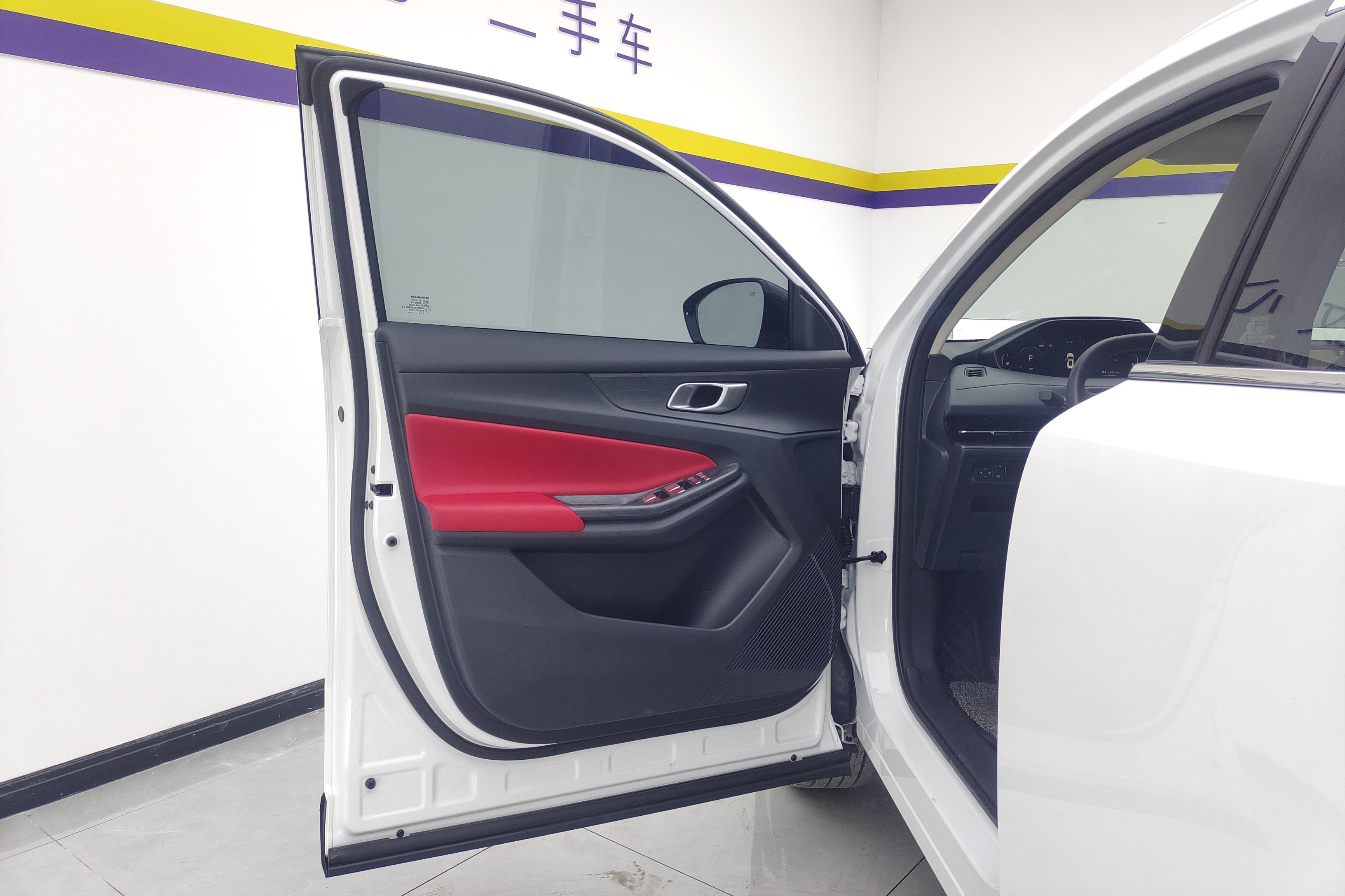 长安CS55 PLUS 第二代 2022款 1.5T 自动 尊贵型 (国Ⅵ) 