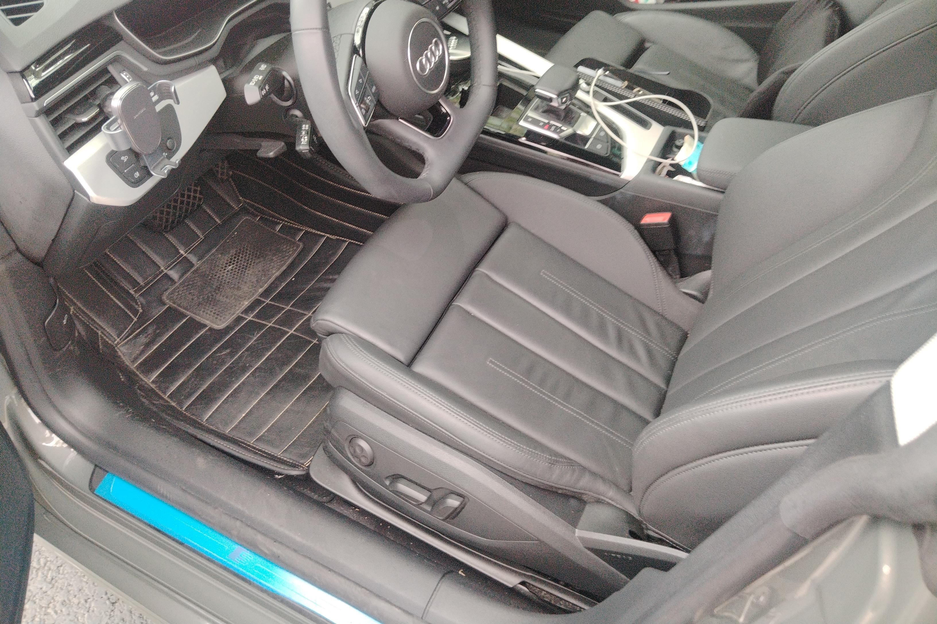 奥迪A5掀背 40TFSI [进口] 2023款 2.0T 自动 汽油 时尚动感型 