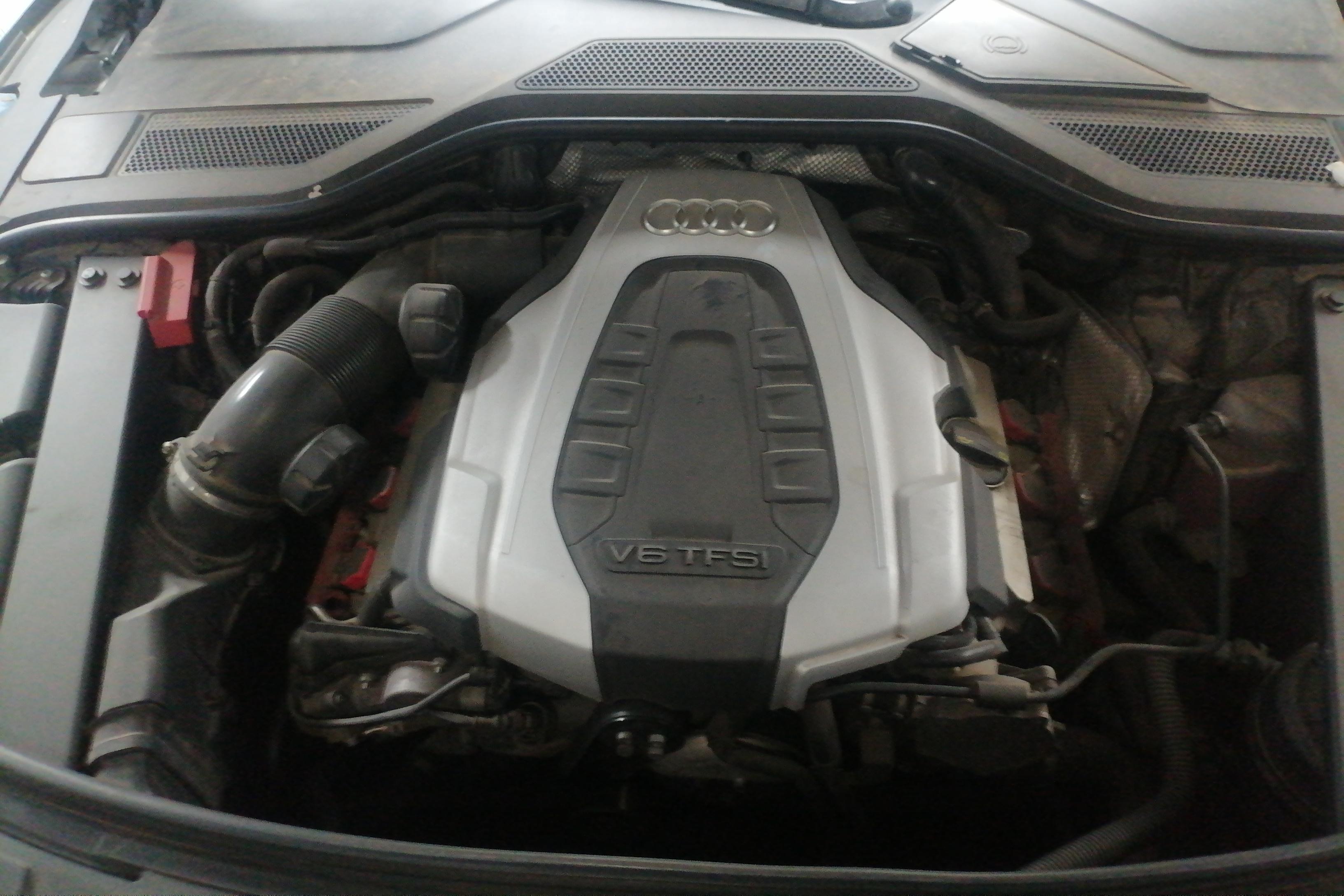 奥迪A8L 45 [进口] 2014款 3.0T 自动 汽油 豪华型 