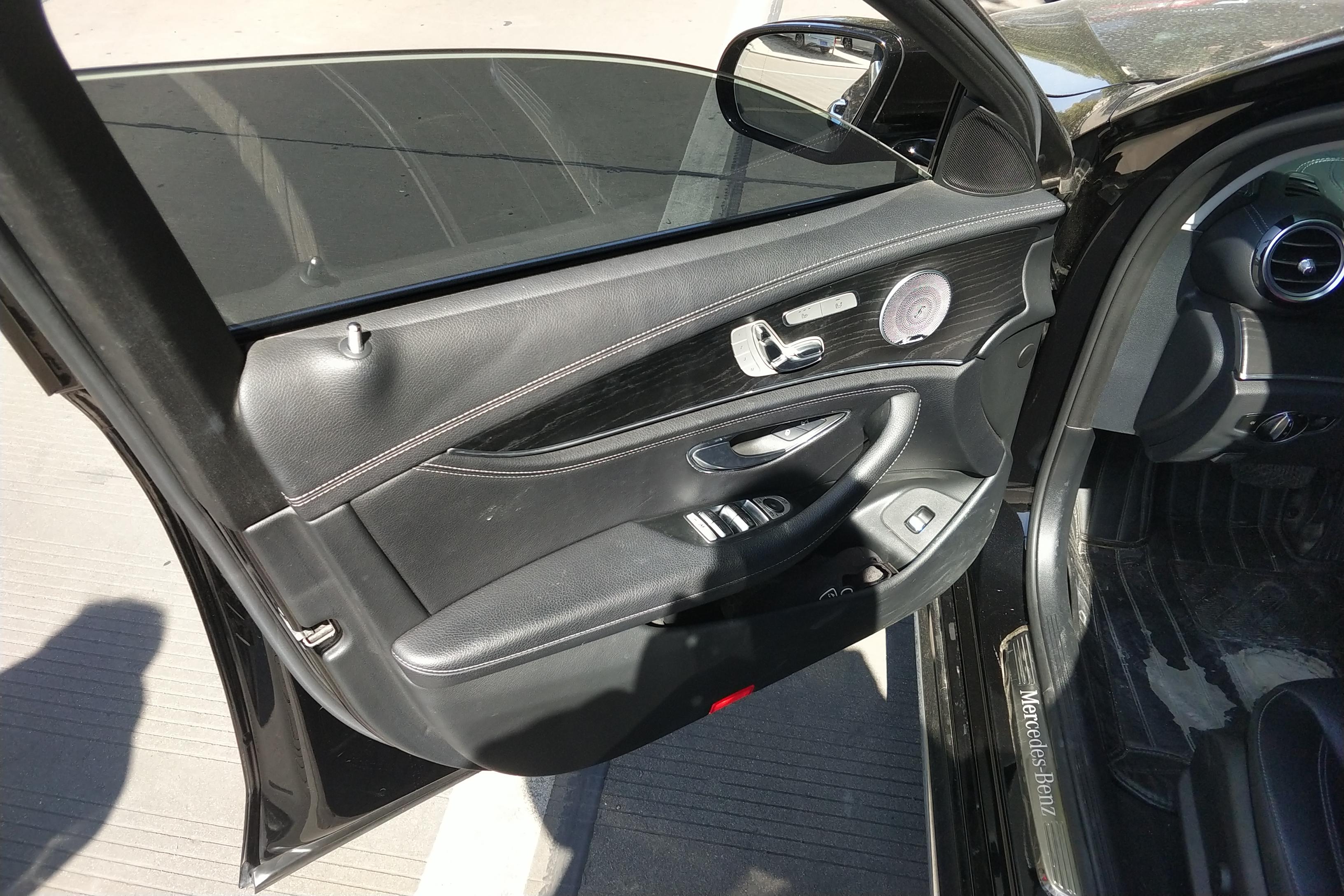 奔驰E级 E300L 2020款 2.0T 自动 汽油 运动豪华型 (国Ⅵ) 