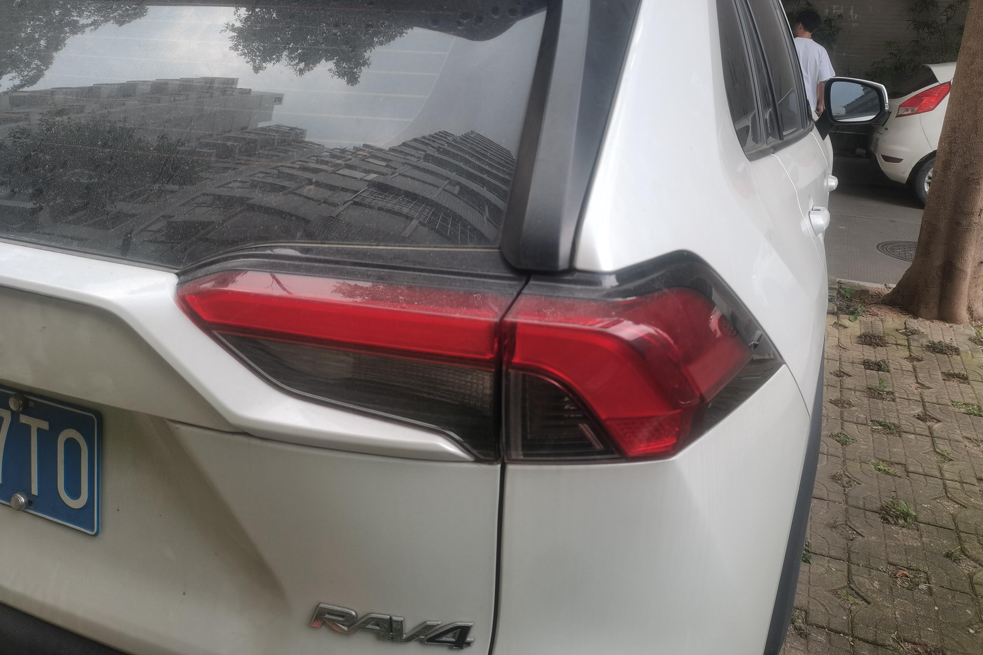 丰田RAV4 2022款 2.0L 自动 前驱 风尚PLUS版 (国Ⅵ) 