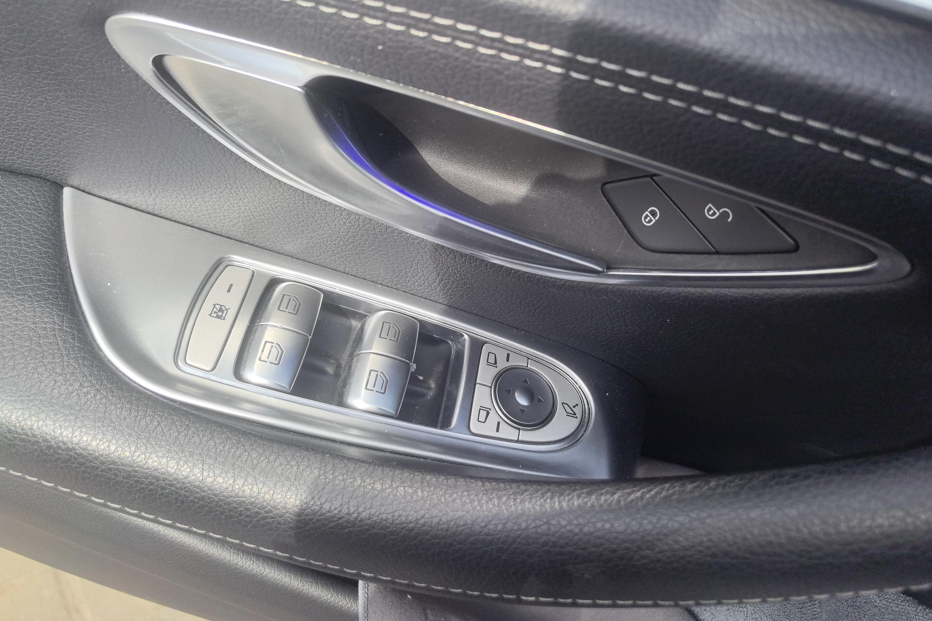 奔驰E级 E300L 2019款 2.0T 自动 汽油 运动时尚型 (国Ⅴ) 