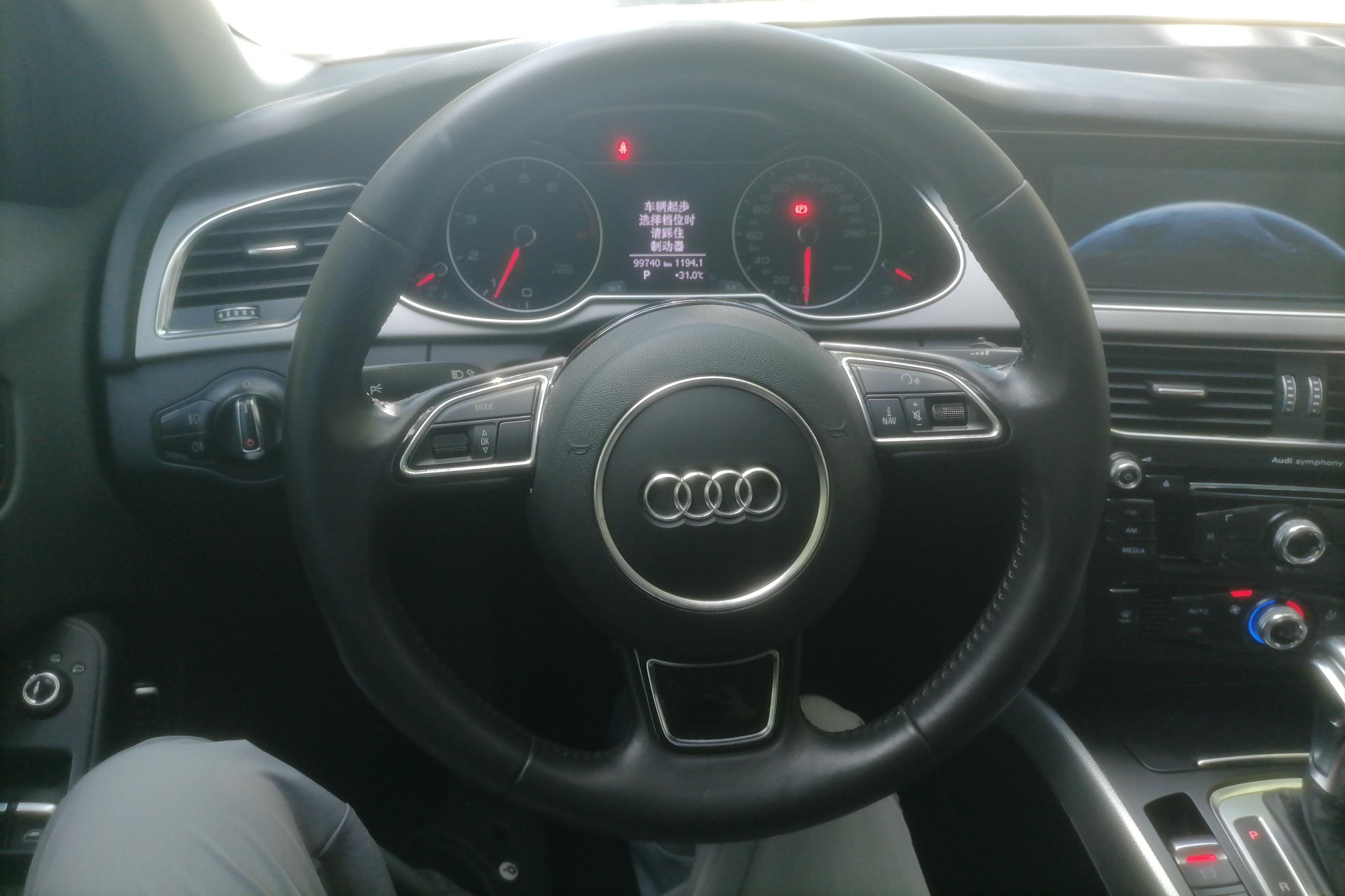 奥迪A4L 35TFSI 2013款 2.0T 自动 前驱 标准型 (国Ⅳ) 