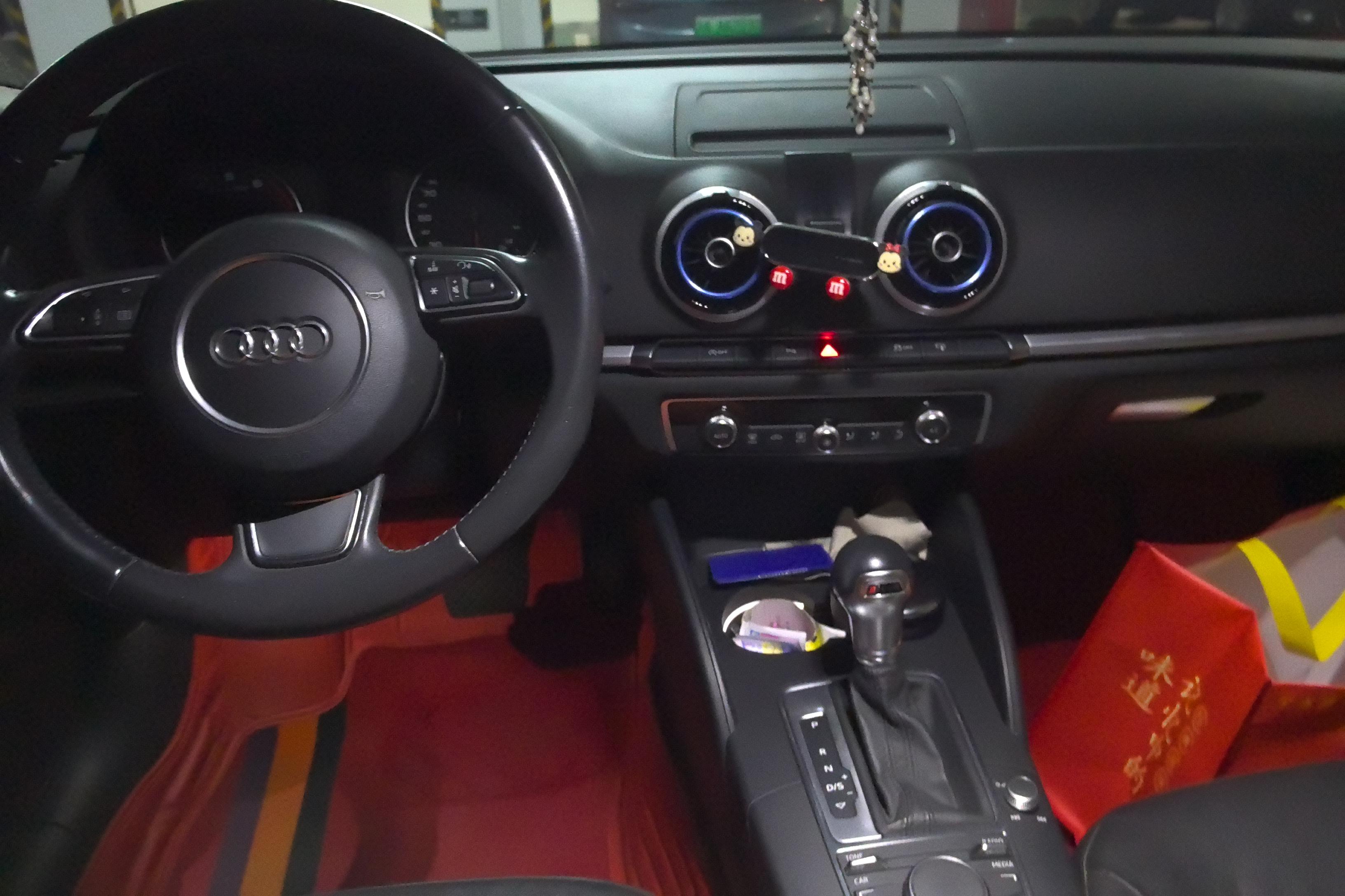 奥迪A3 35TFSI 2015款 1.4T 自动 舒享版Limousine (国Ⅴ) 