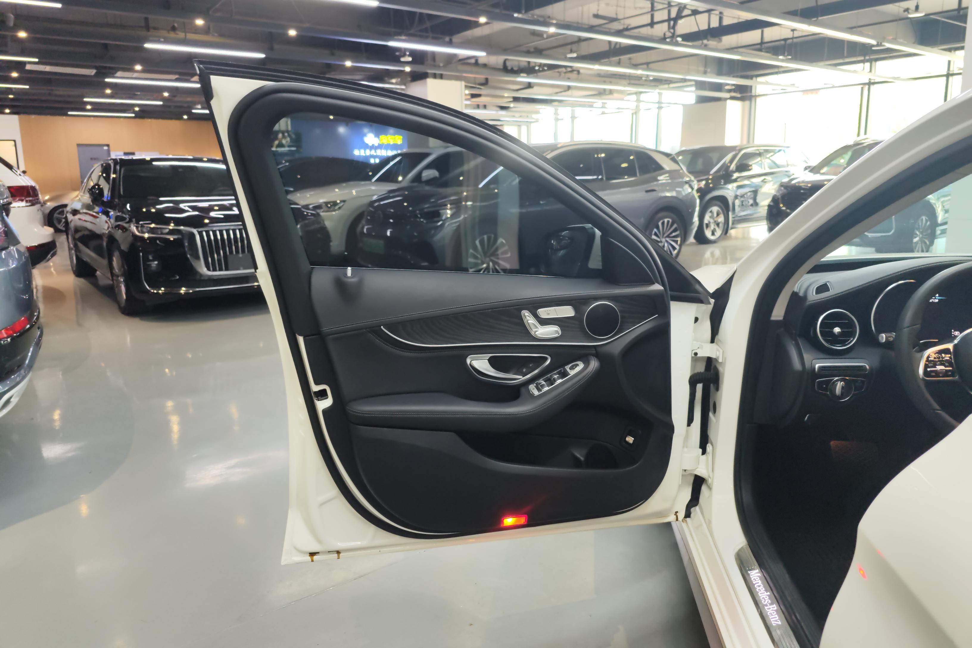奔驰C级 C260L 2019款 1.5T 自动 运动版改款 (国Ⅵ) 