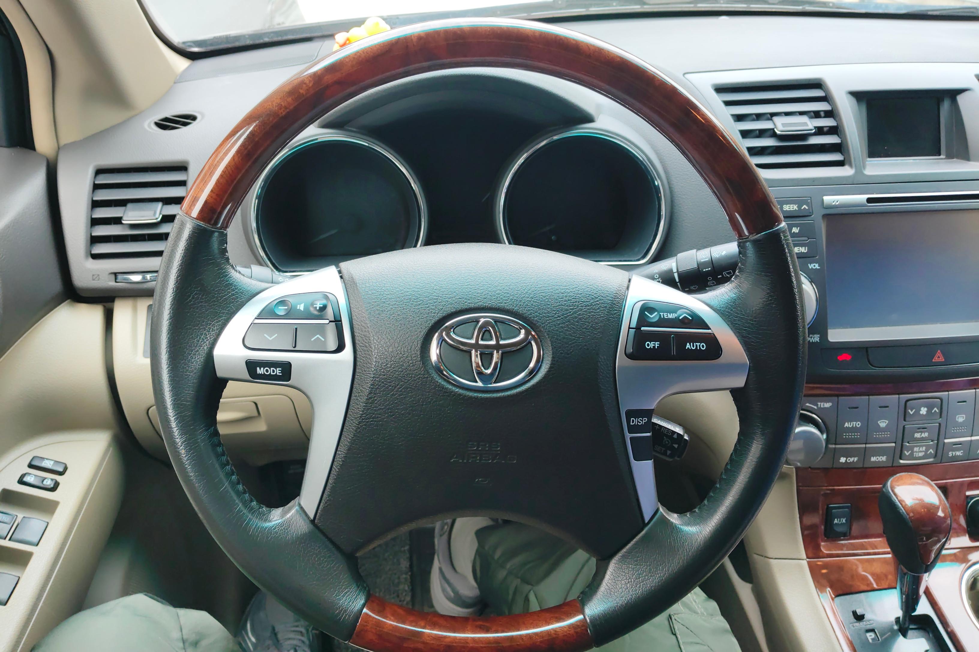 丰田汉兰达 2012款 3.5L 自动 四驱 豪华版 (国Ⅳ) 