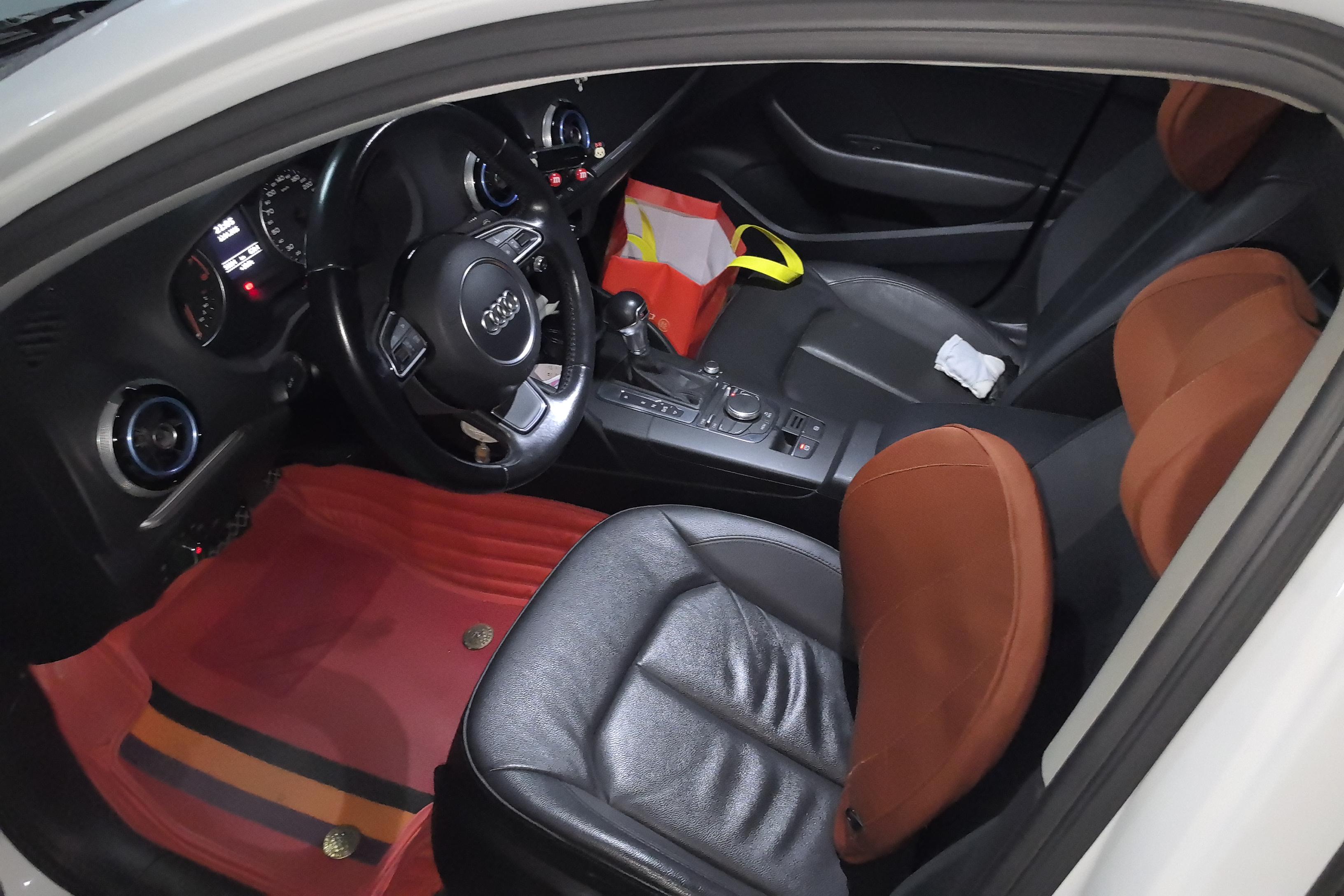 奥迪A3 35TFSI 2015款 1.4T 自动 舒享版Limousine (国Ⅴ) 
