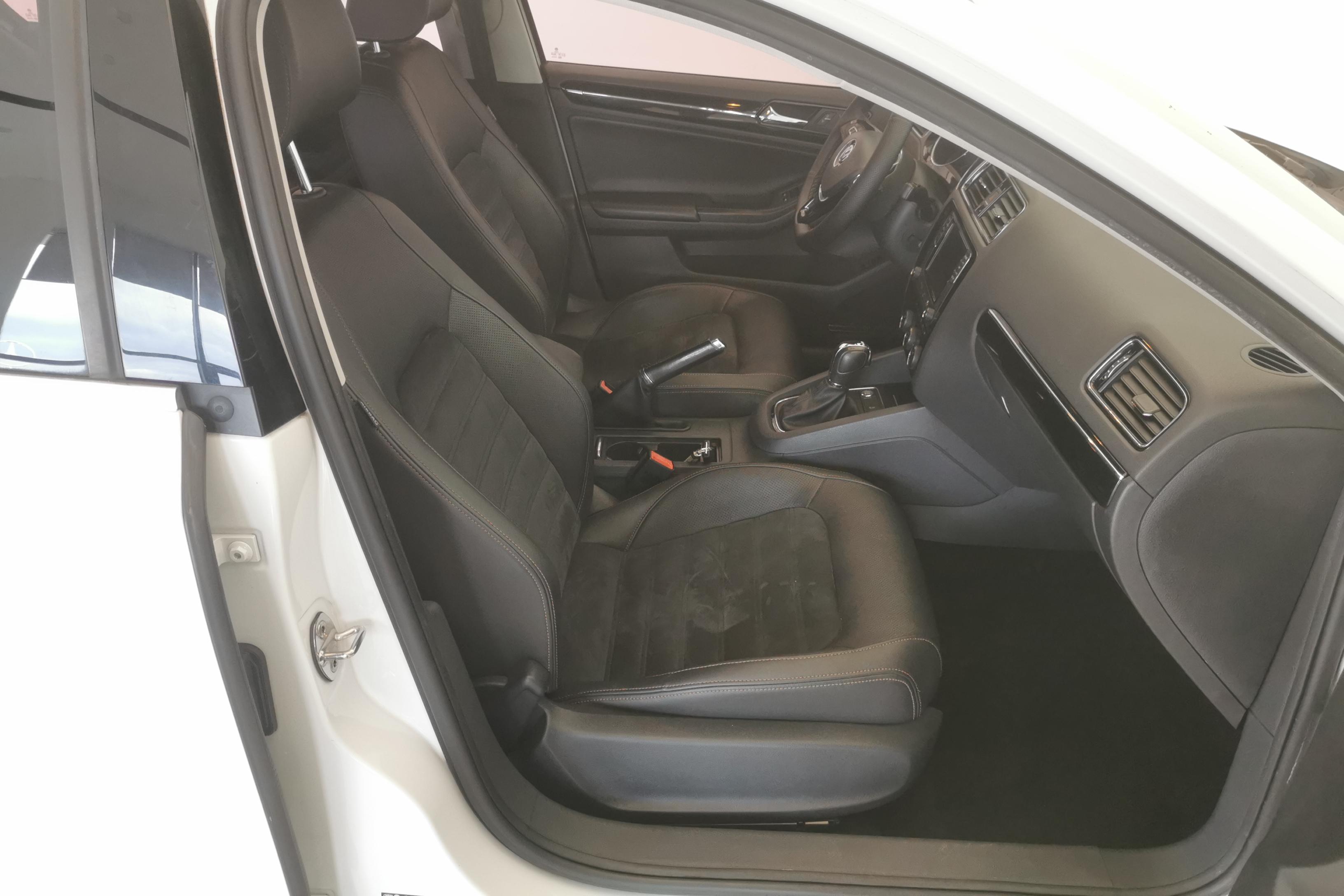大众速腾 2018款 1.4T 自动 280TSI豪华型 (国Ⅴ) 