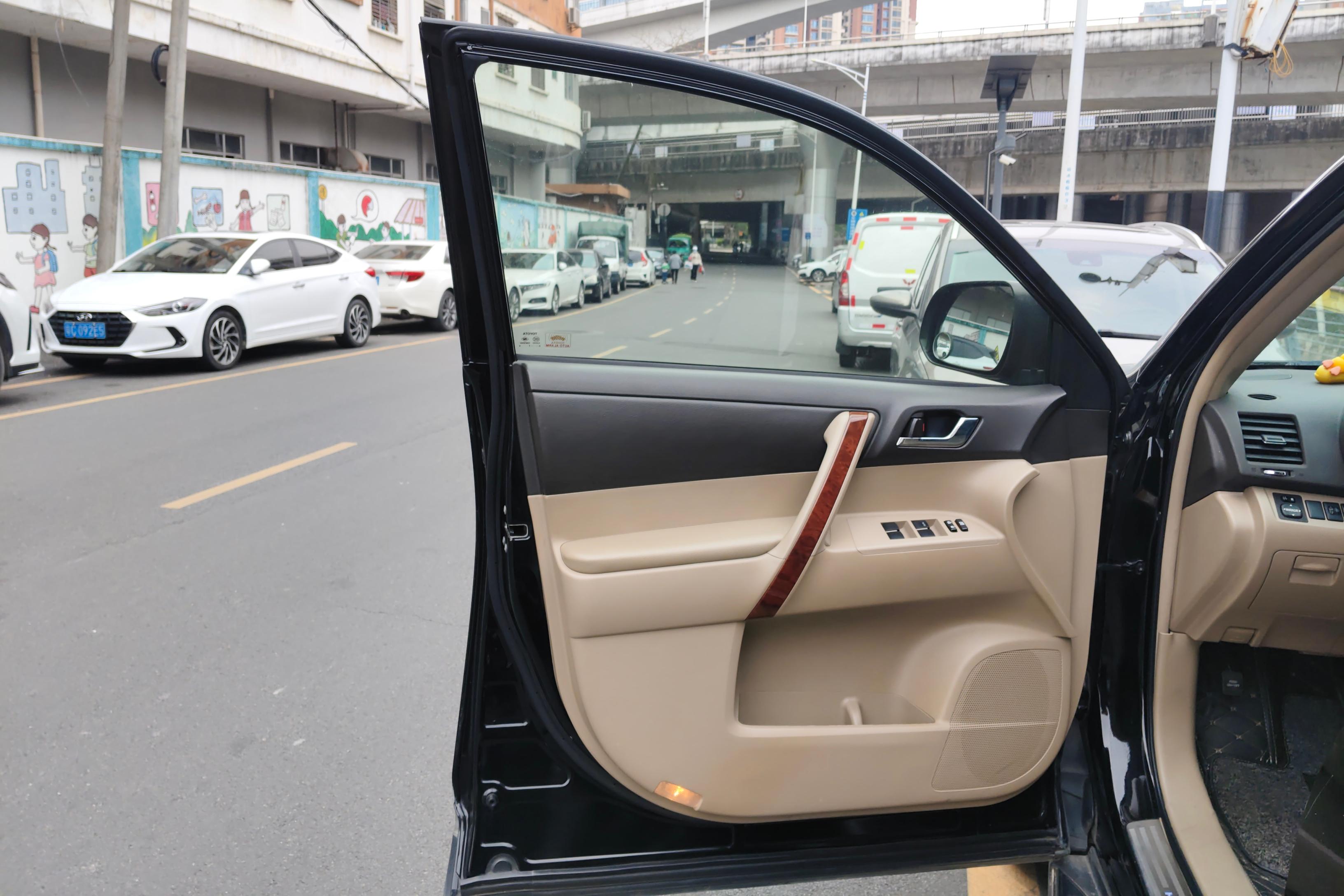丰田汉兰达 2012款 3.5L 自动 四驱 豪华版 (国Ⅳ) 