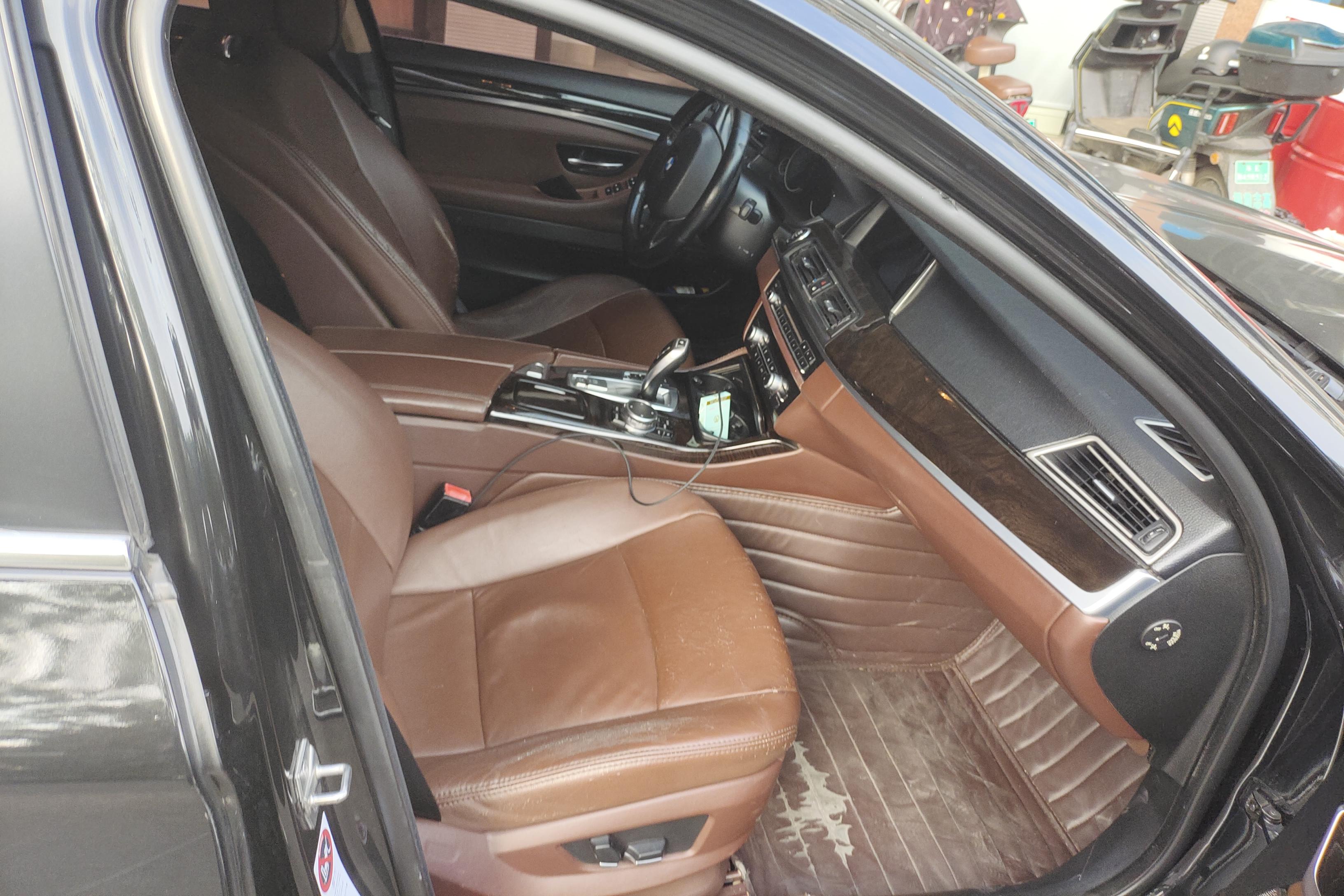 宝马5系 520Li 2013款 2.0T 自动 汽油 典雅型 (国Ⅳ) 