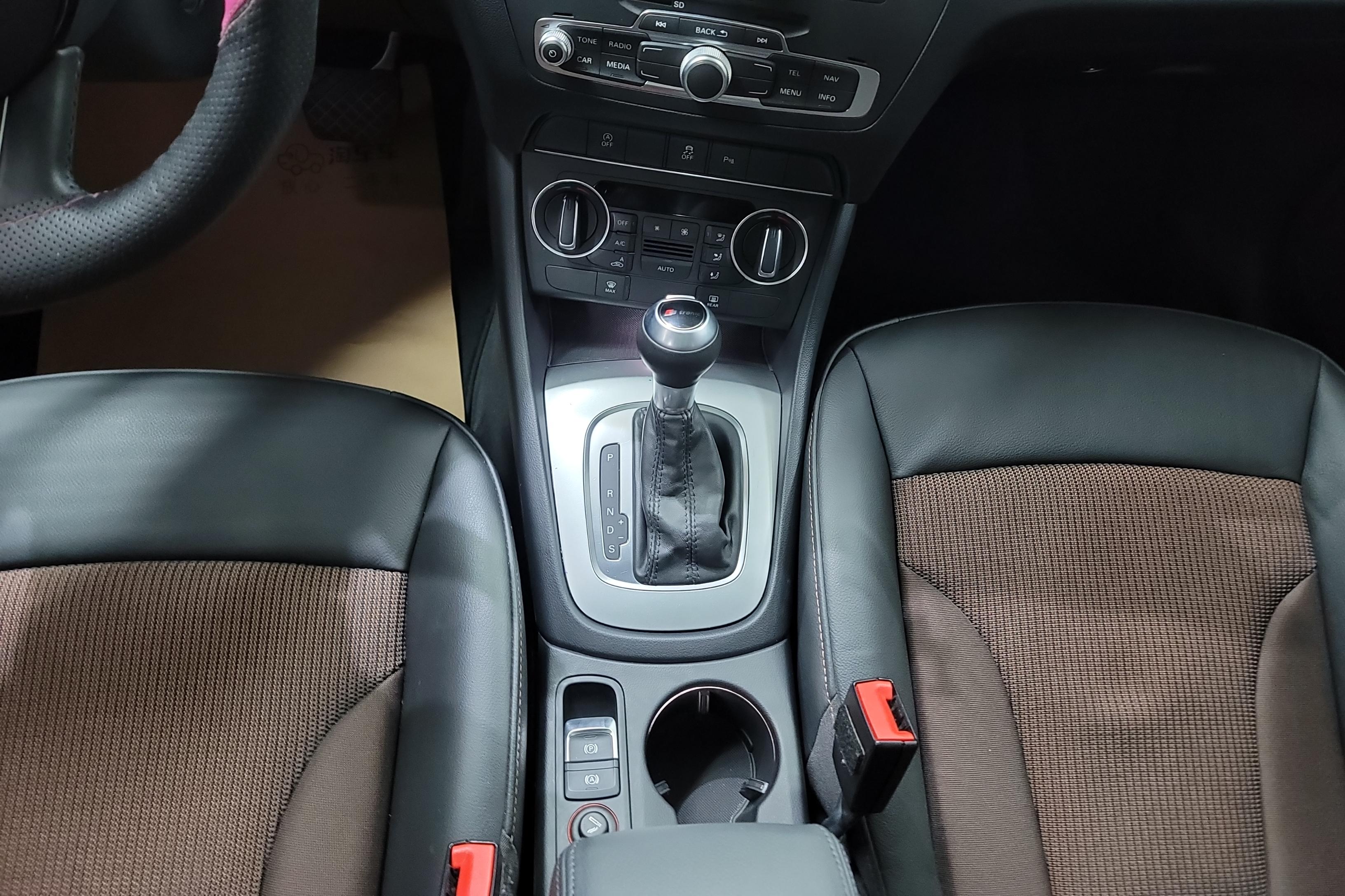 奥迪Q3 30TFSI 2017款 1.4T 自动 前驱 时尚型 (国Ⅴ) 