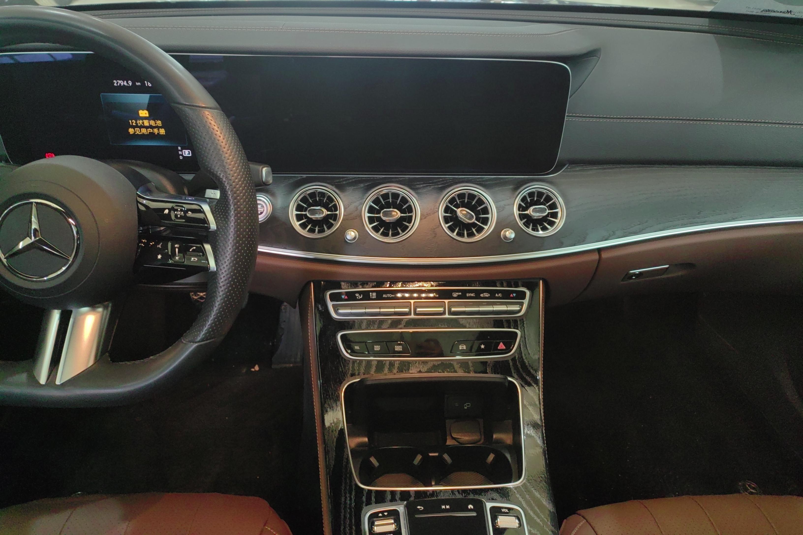 奔驰E级 E260 [进口] 2021款 2.0T 自动 汽油 改款时尚型运动版 