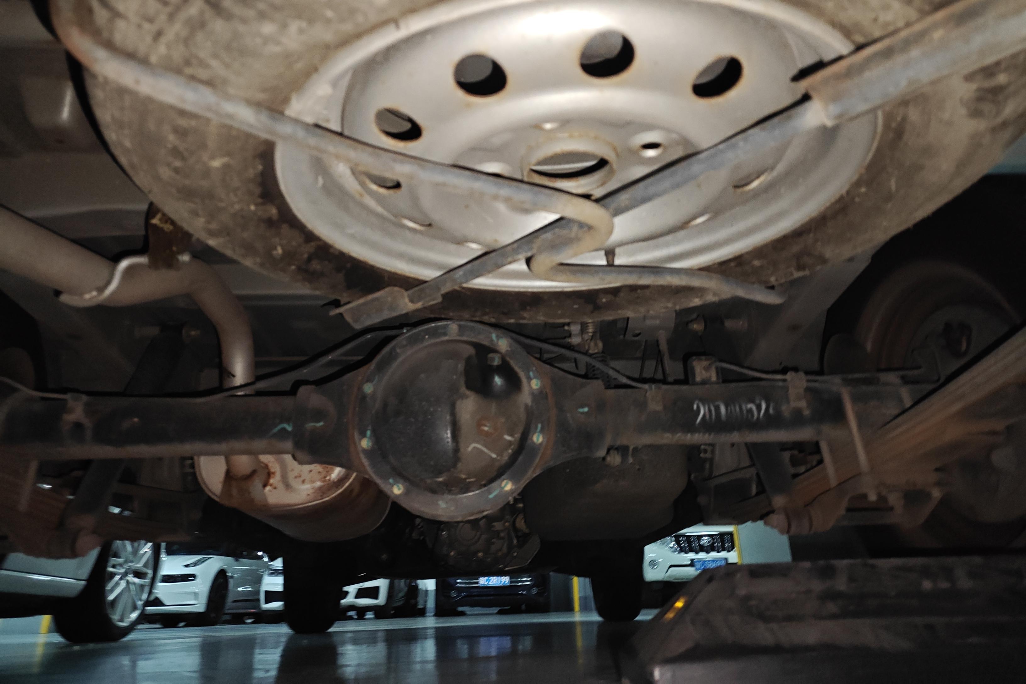 五菱荣光 2014款 1.5L 手动 8座 基本型 (国Ⅳ) 