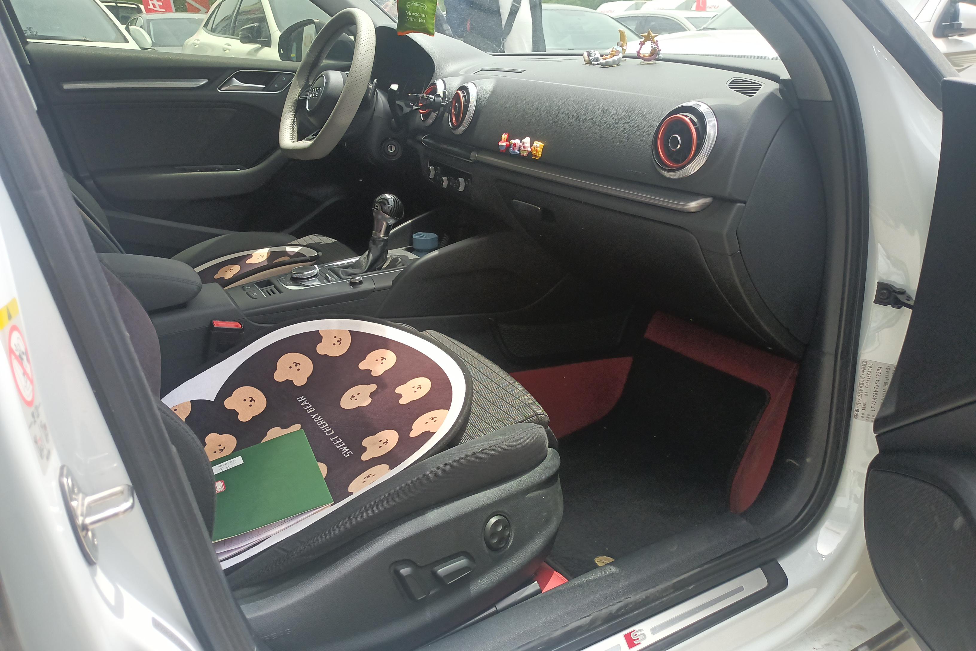 奥迪A3 35TFSI 2018款 1.4T 自动 运动型30周年Limousine (国Ⅴ) 